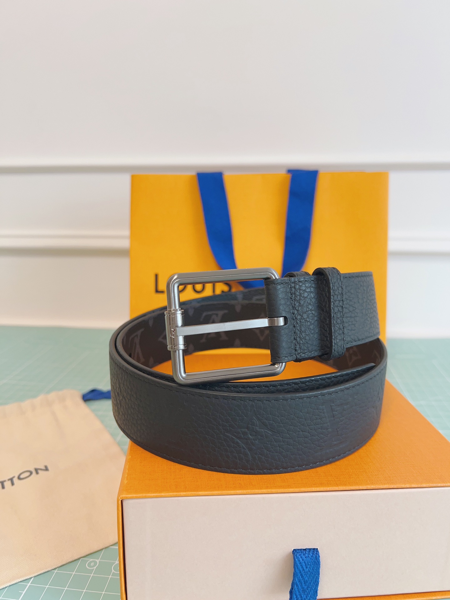Louis Vuitton Basic Belt Black M-l