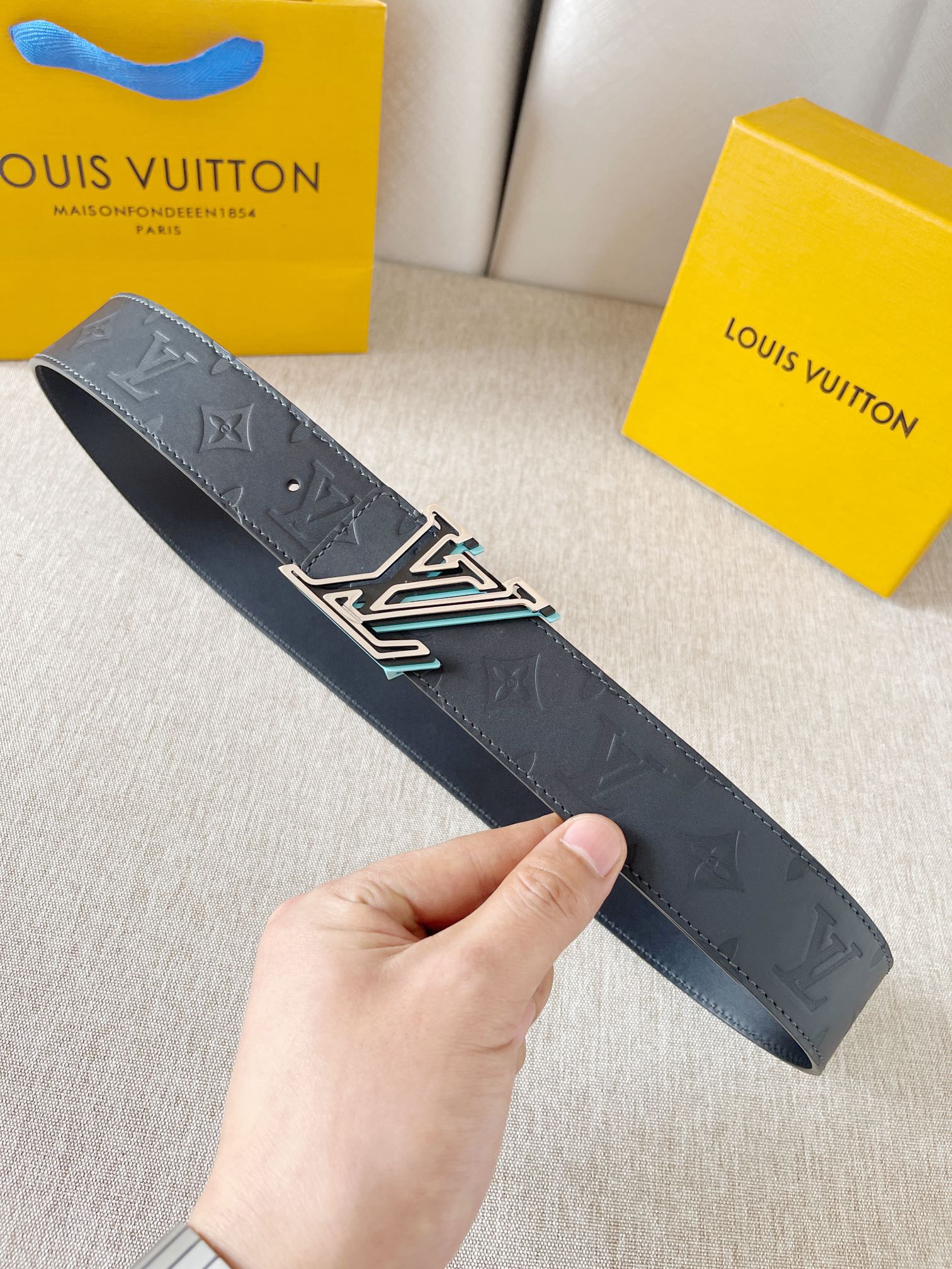 Louis Vuitton Male Basic Belt Cow Leather M-l