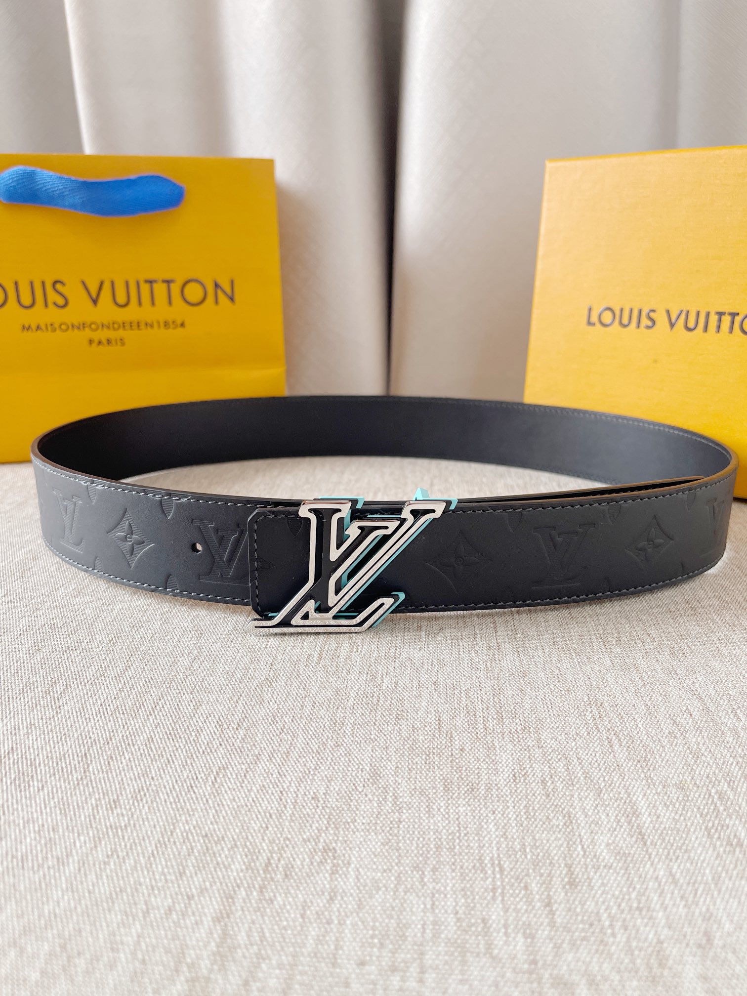 Louis Vuitton Male Basic Belt Cow Leather M-l