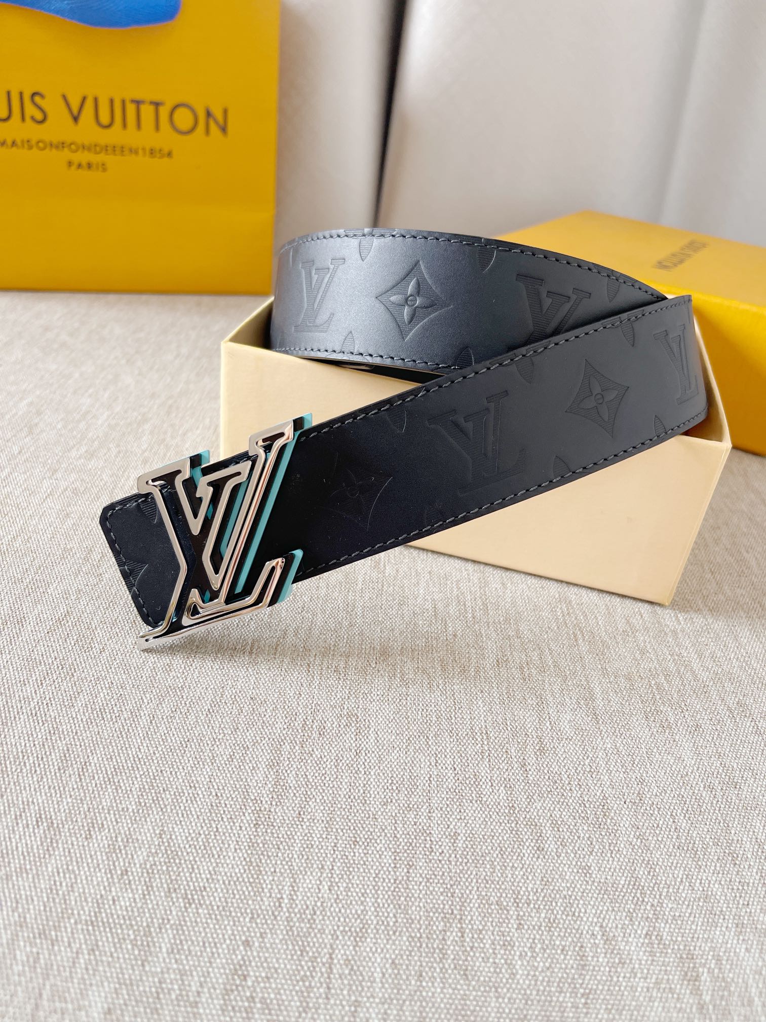 Louis Vuitton Male Basic Belt Cow Leather M-l