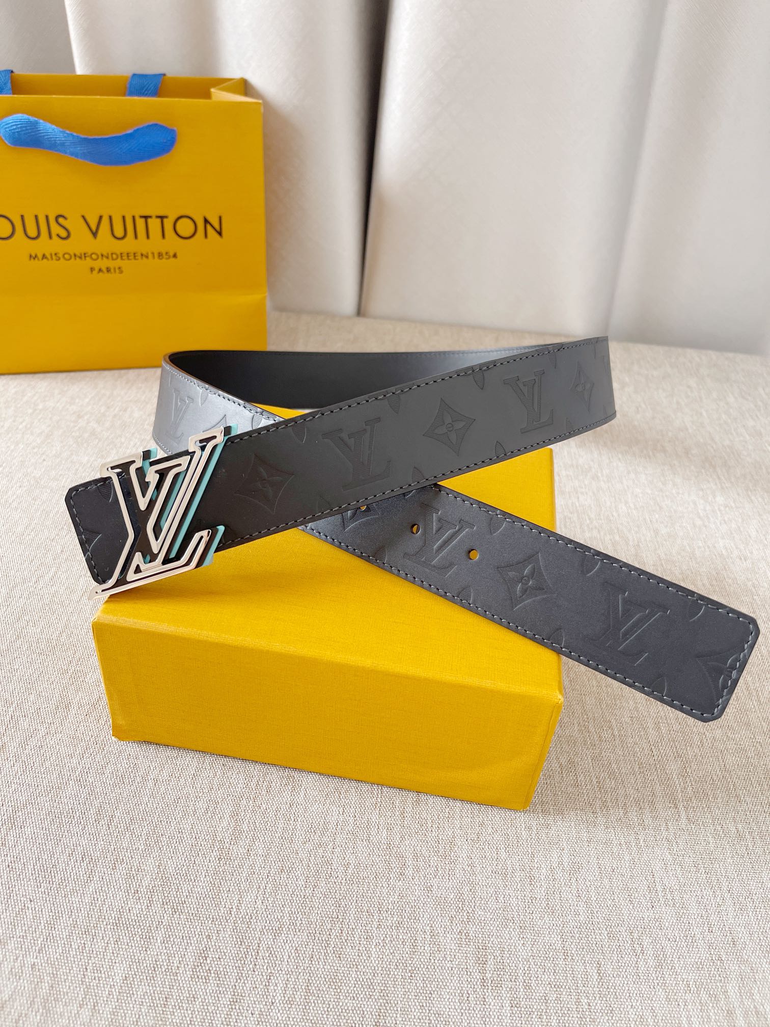Louis Vuitton Male Basic Belt Cow Leather M-l