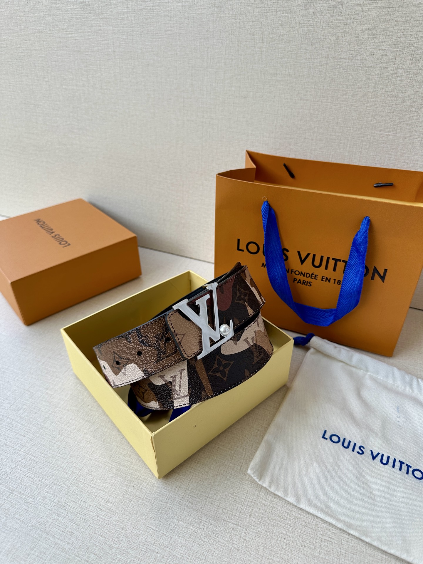 Louis Vuitton Basic Belt M-l