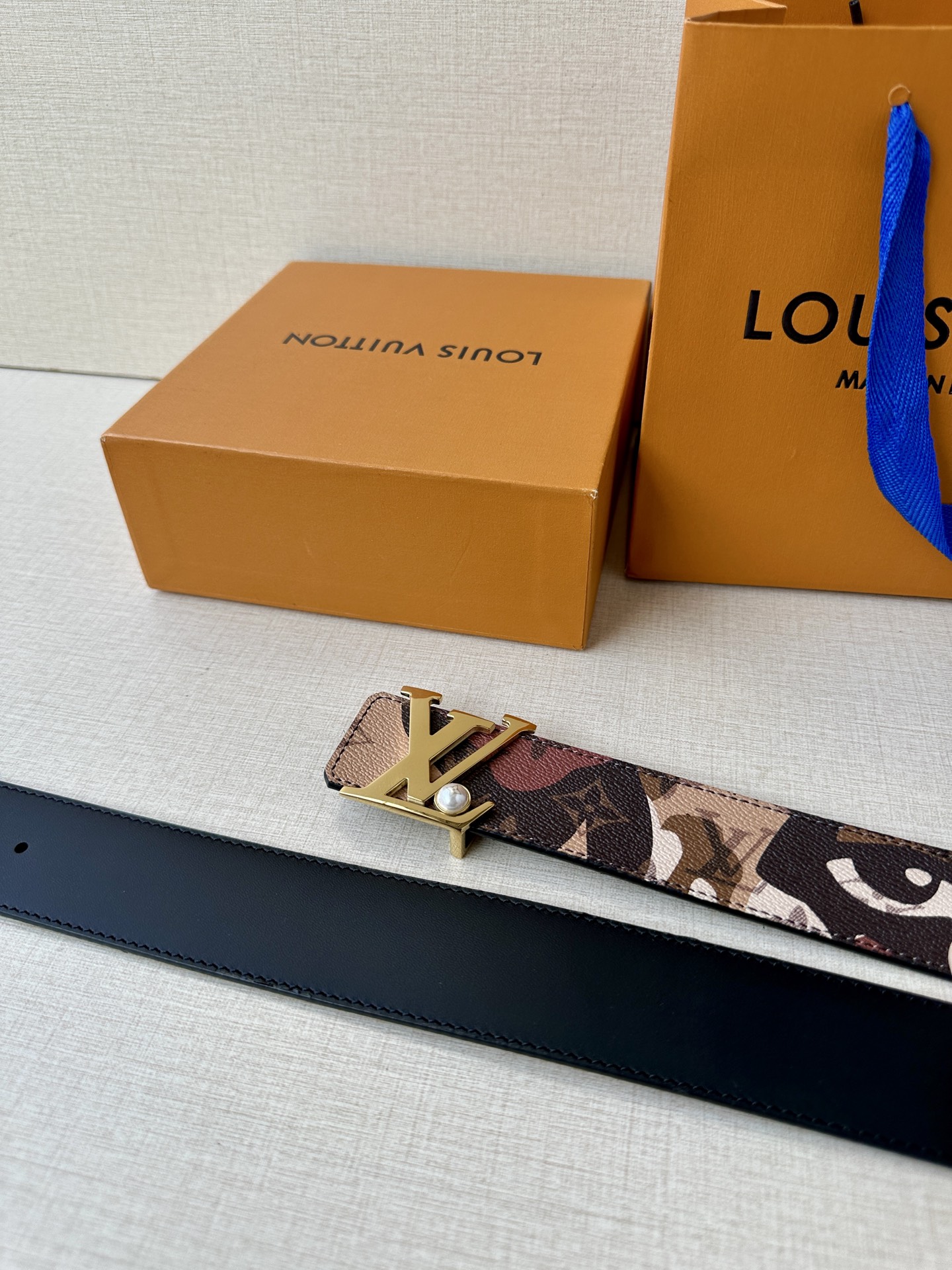 Louis Vuitton Basic Belt M-l