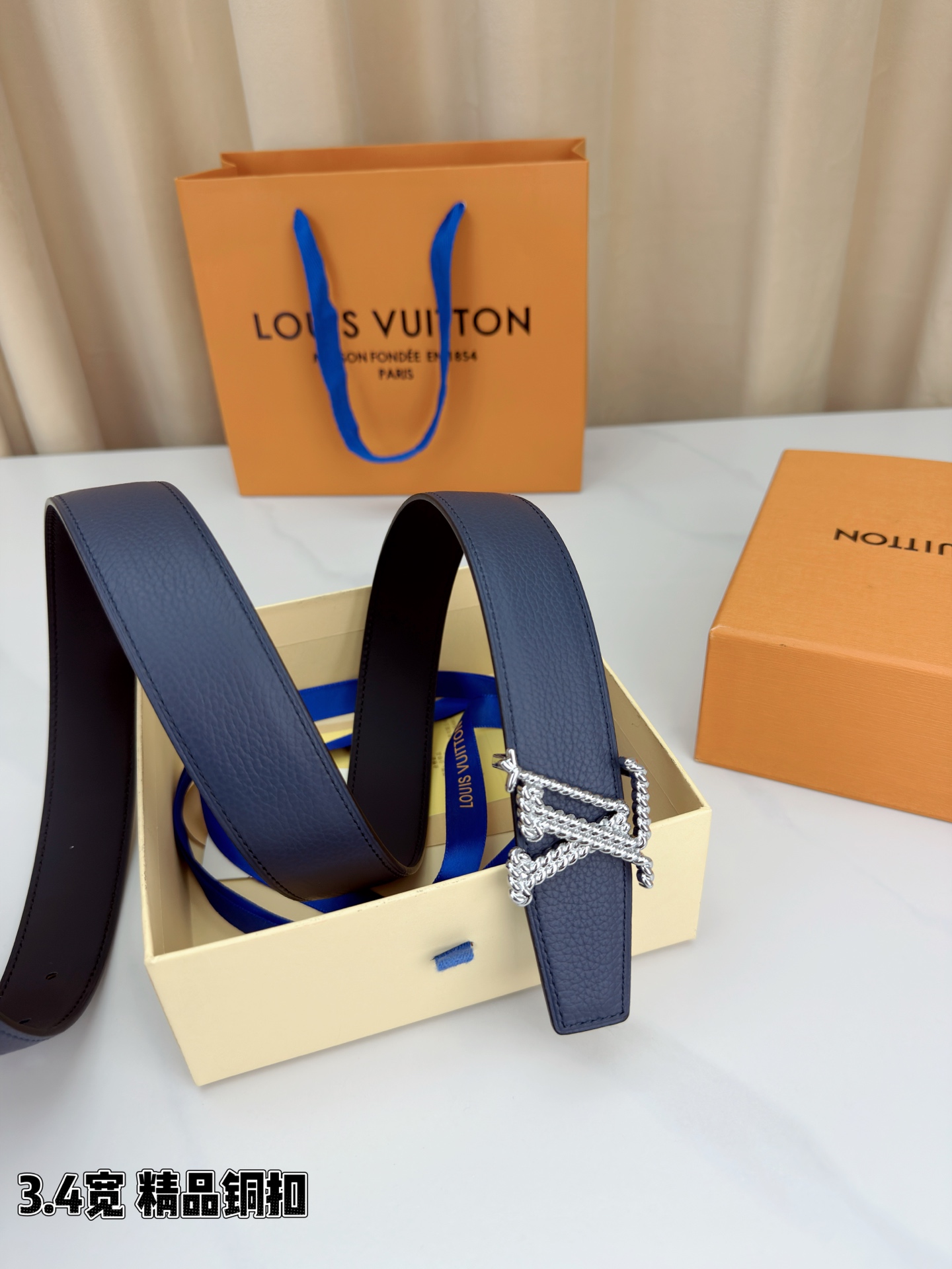 Louis Vuitton Leather Belt Top Grain Leather M-l