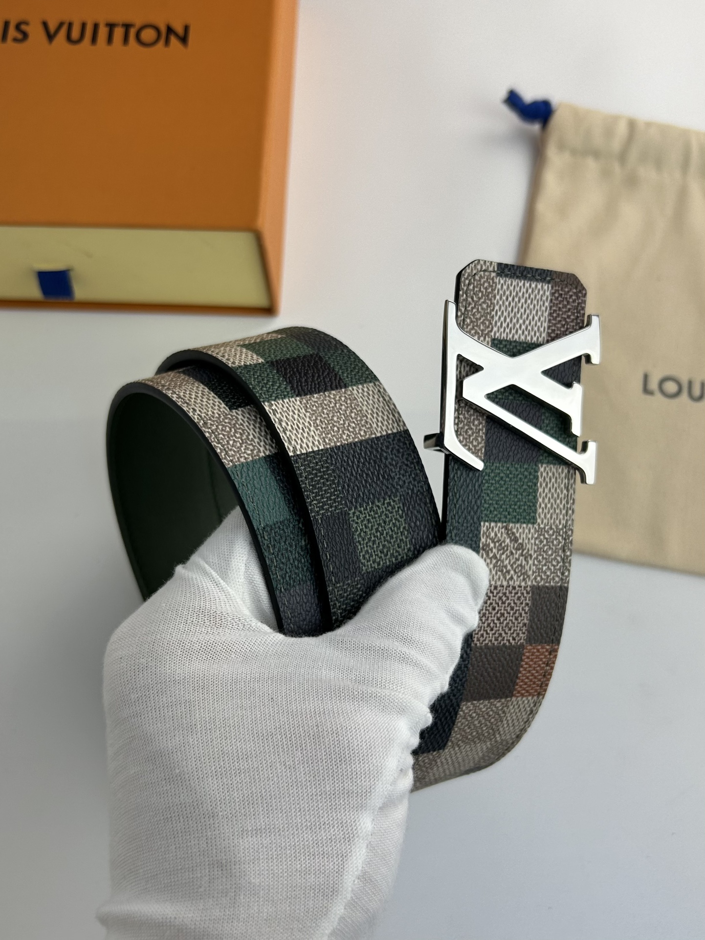 Louis Vuitton Basic Belt L