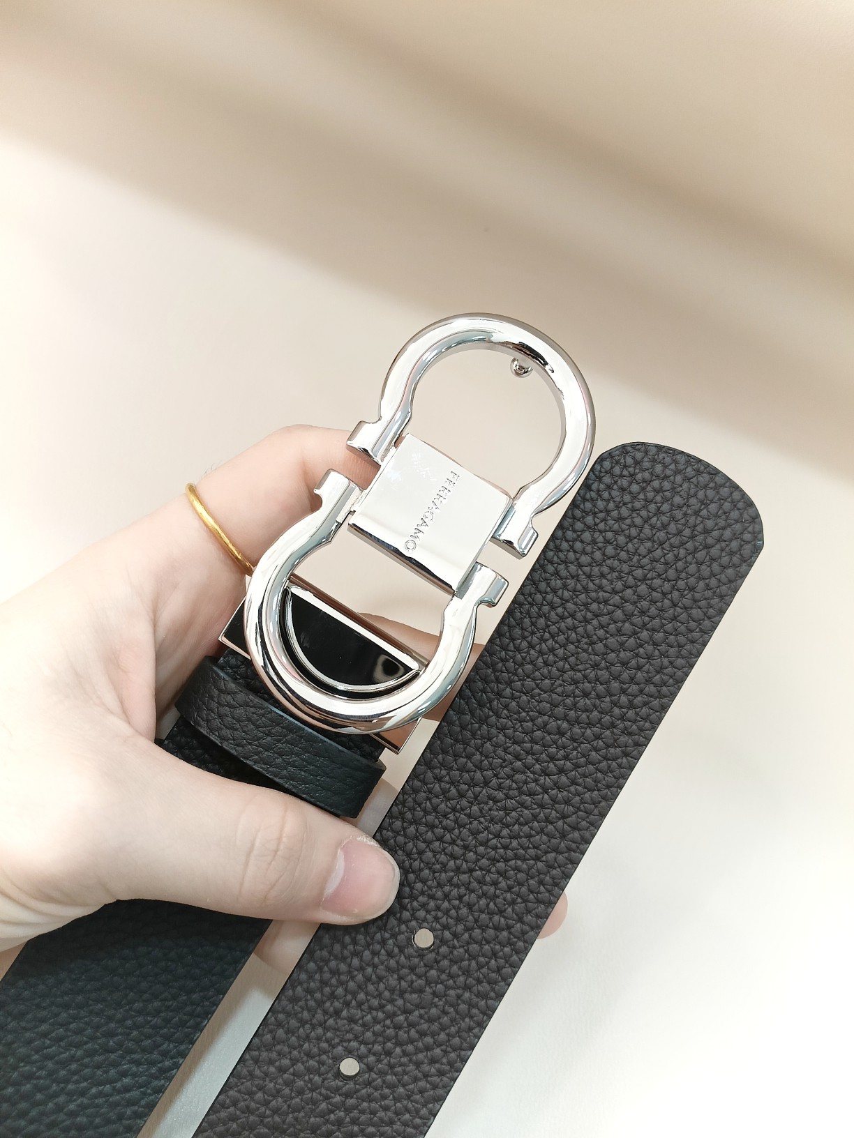 Salvatore Ferragamo Leather Belt M