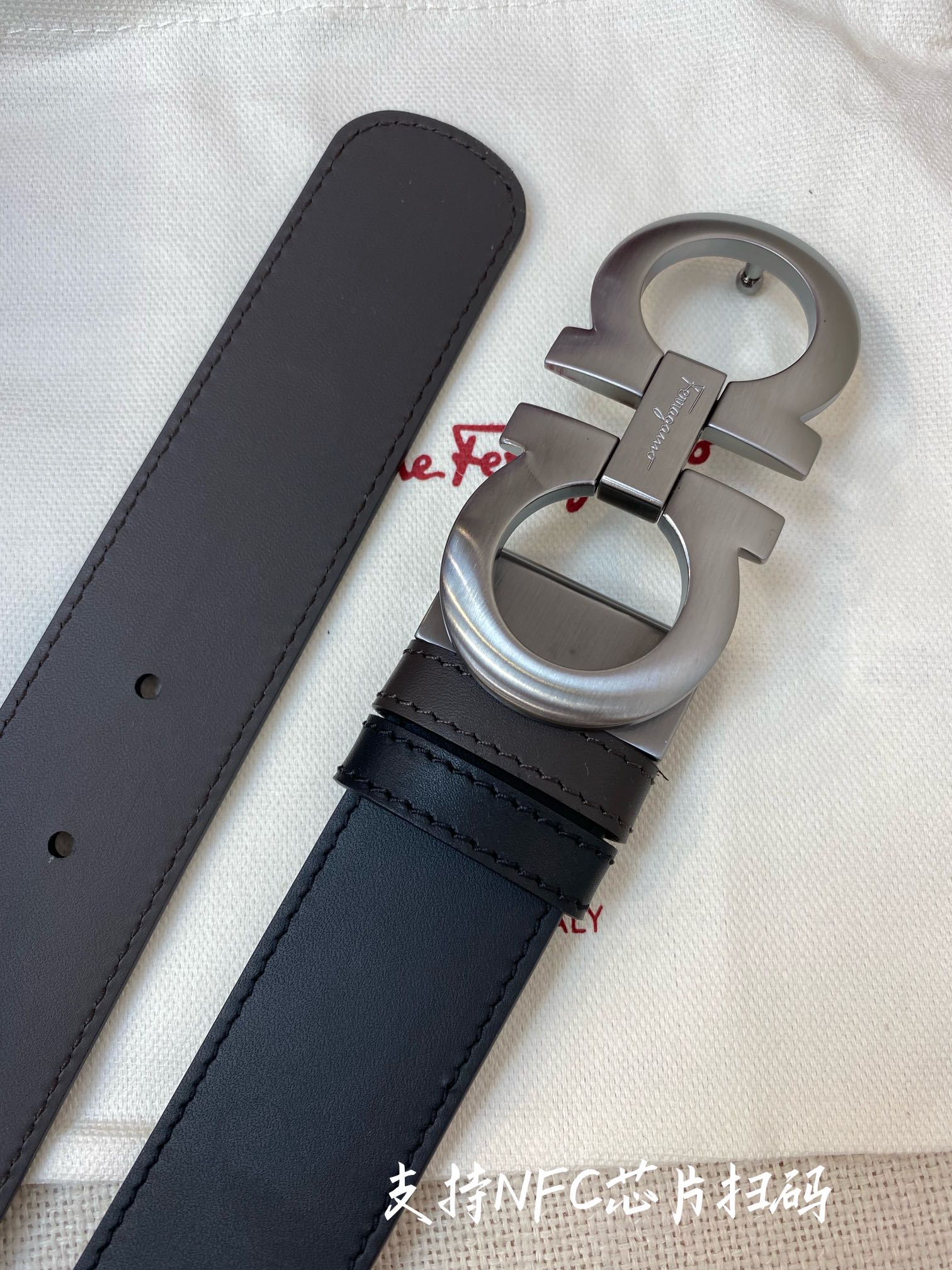Salvatore Ferragamo Male Leather Belt M