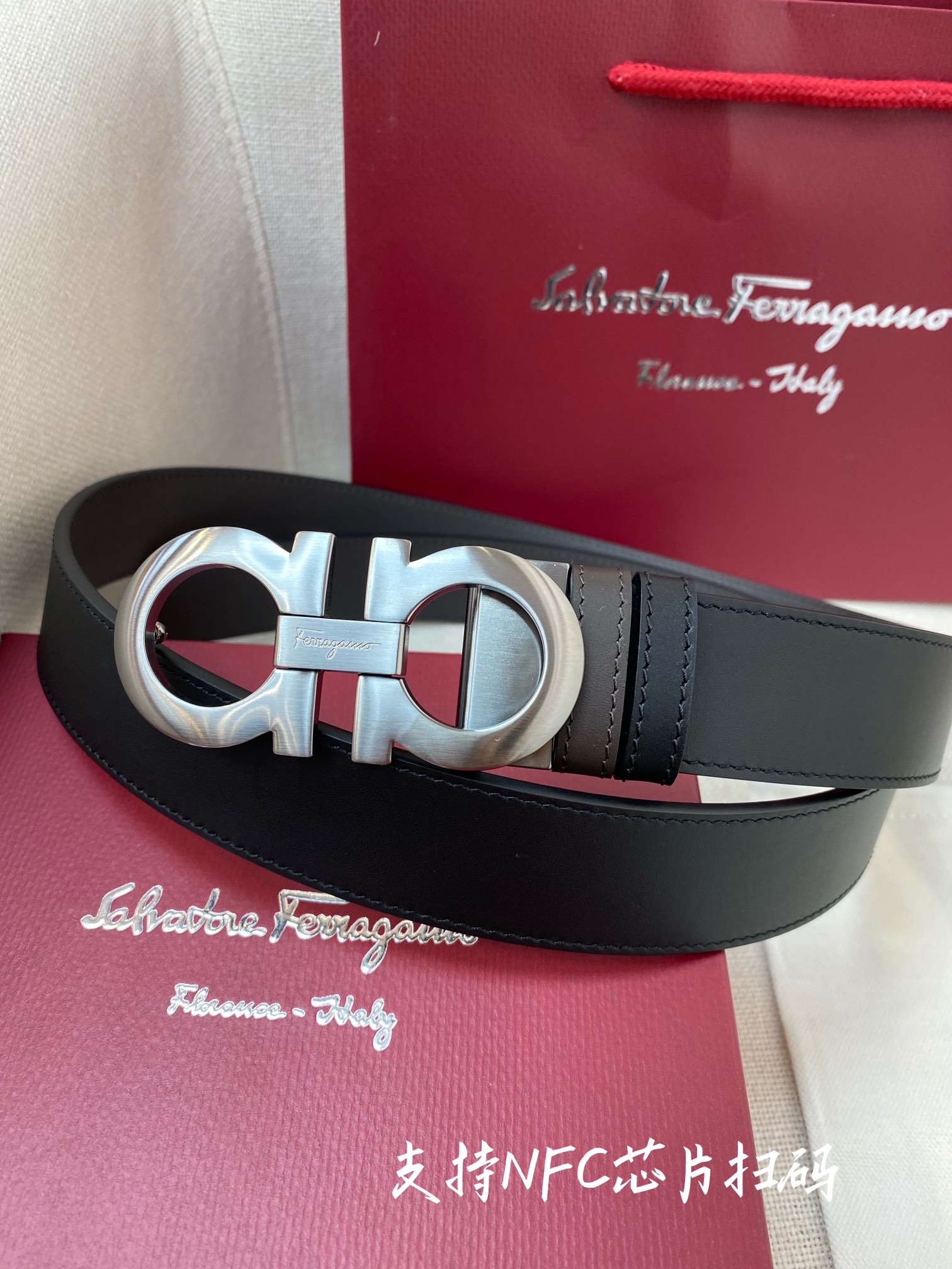 Salvatore Ferragamo Male Leather Belt M