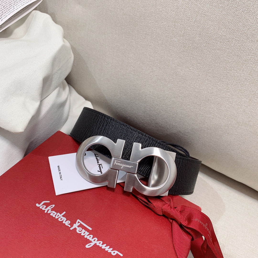 Salvatore Ferragamo Male Leather Belt M