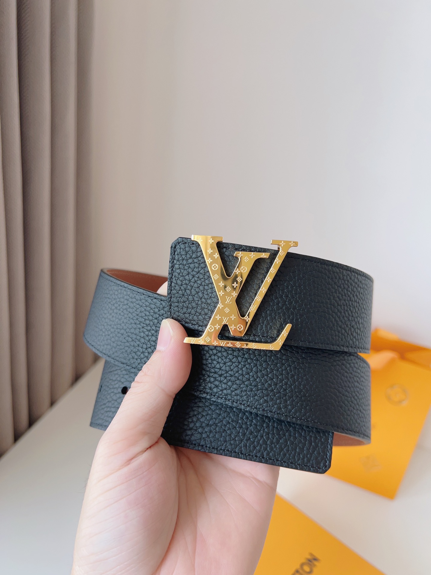 Louis Vuitton Basic Belt 40mm-l