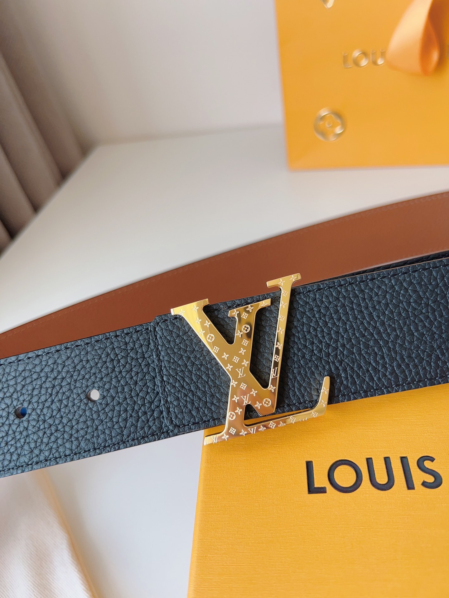 Louis Vuitton Basic Belt 40mm-l
