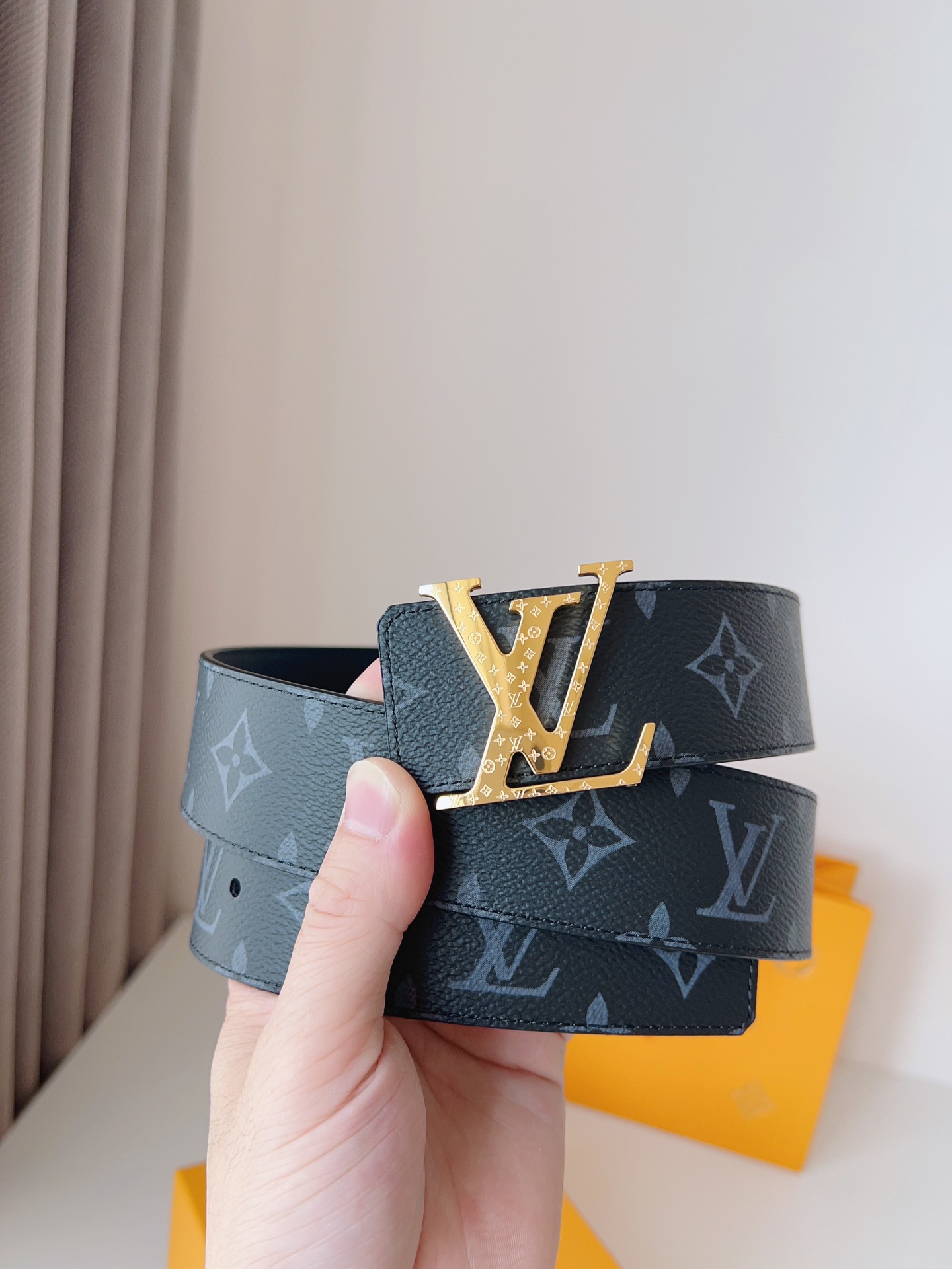 Louis Vuitton Basic Belt 40mm-l