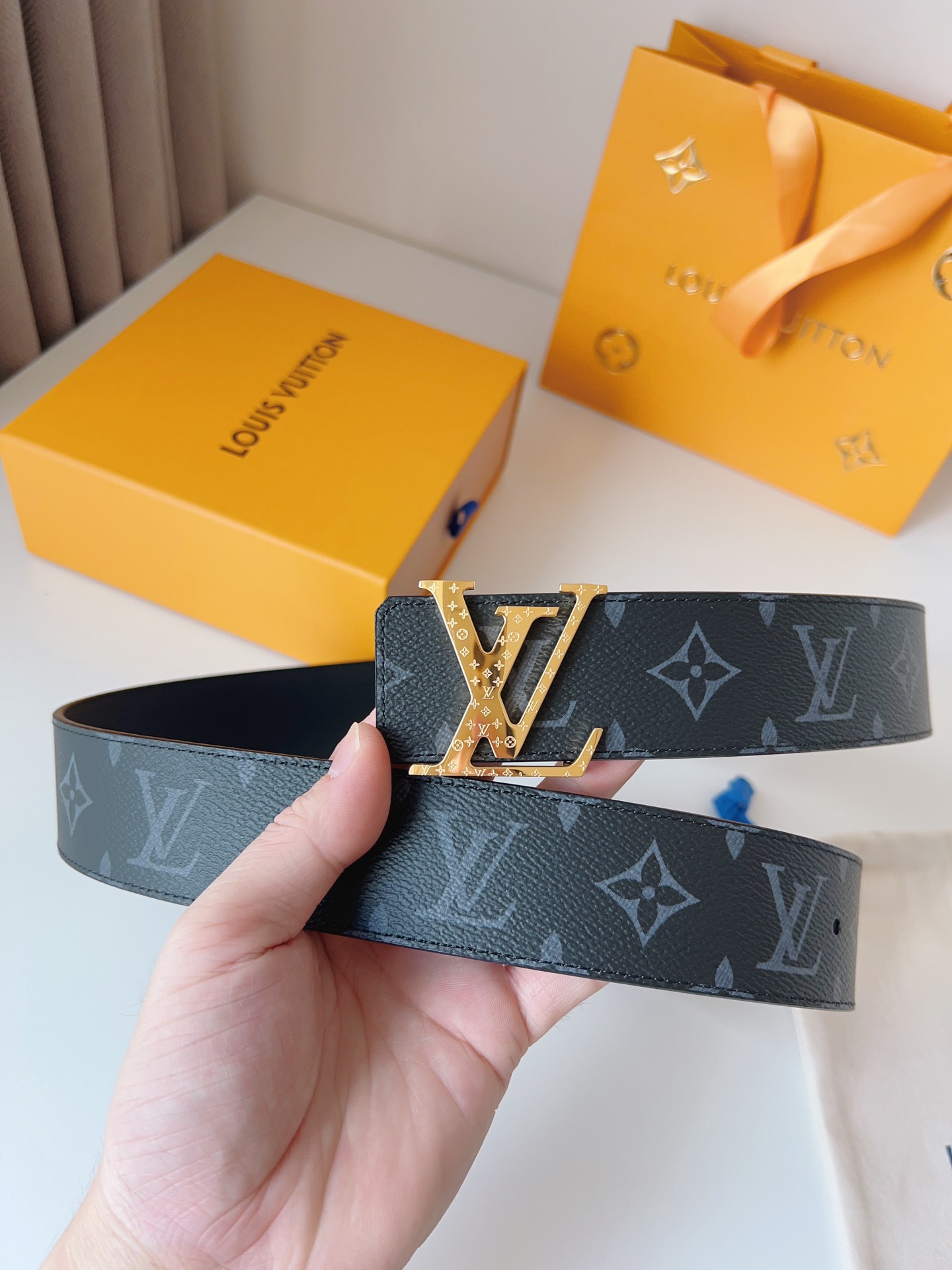 Louis Vuitton Basic Belt 40mm-l