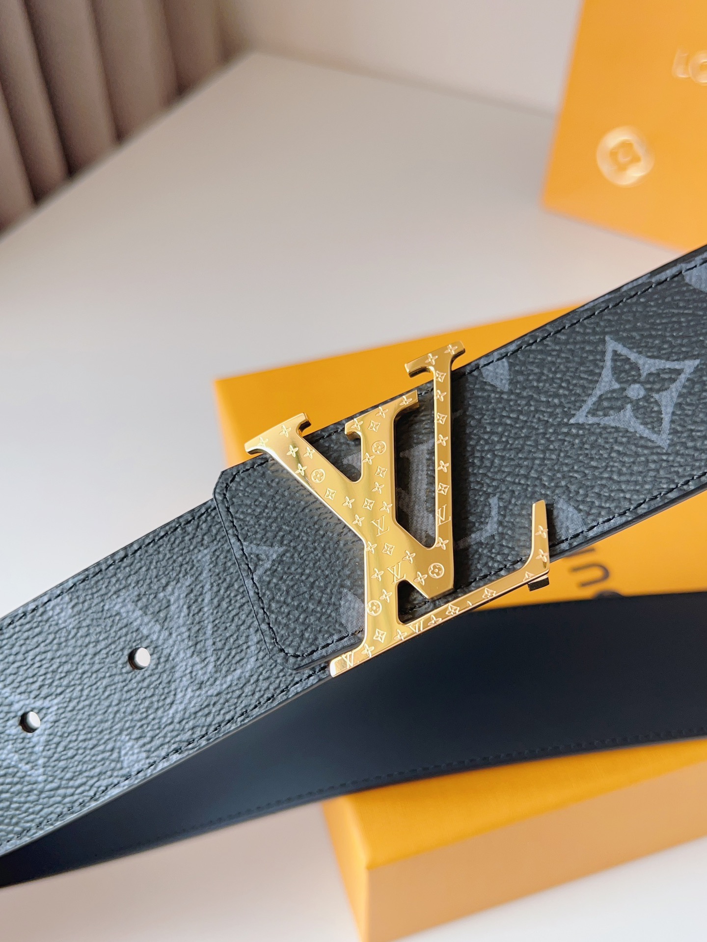 Louis Vuitton Basic Belt 40mm-l