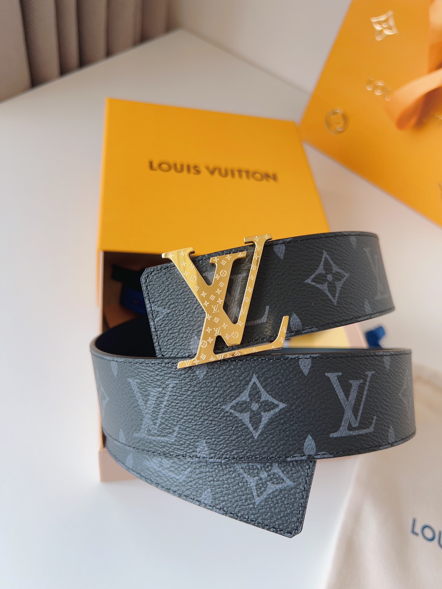 Louis Vuitton Basic Belt 40mm-l