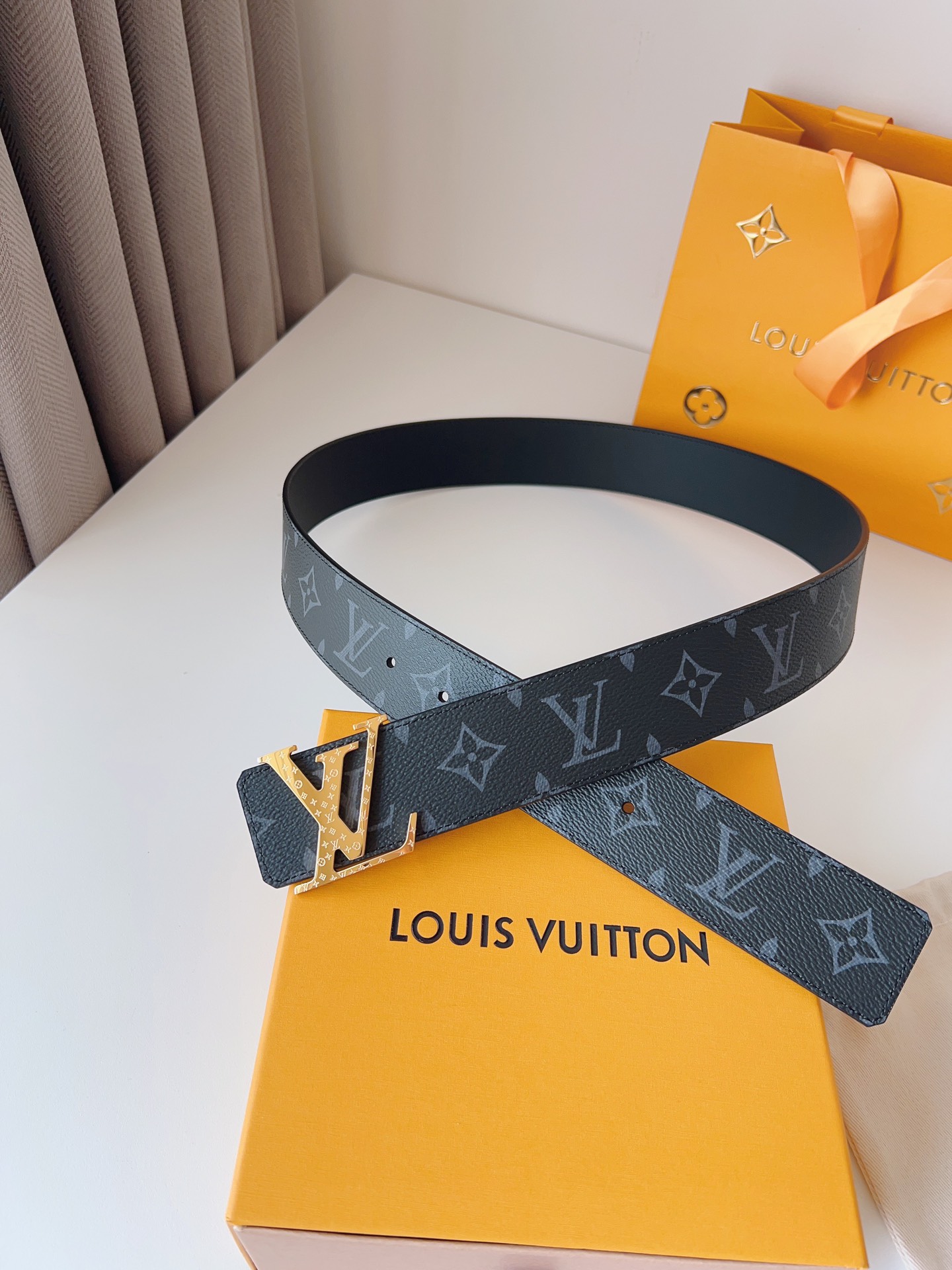 Louis Vuitton Basic Belt 40mm-l