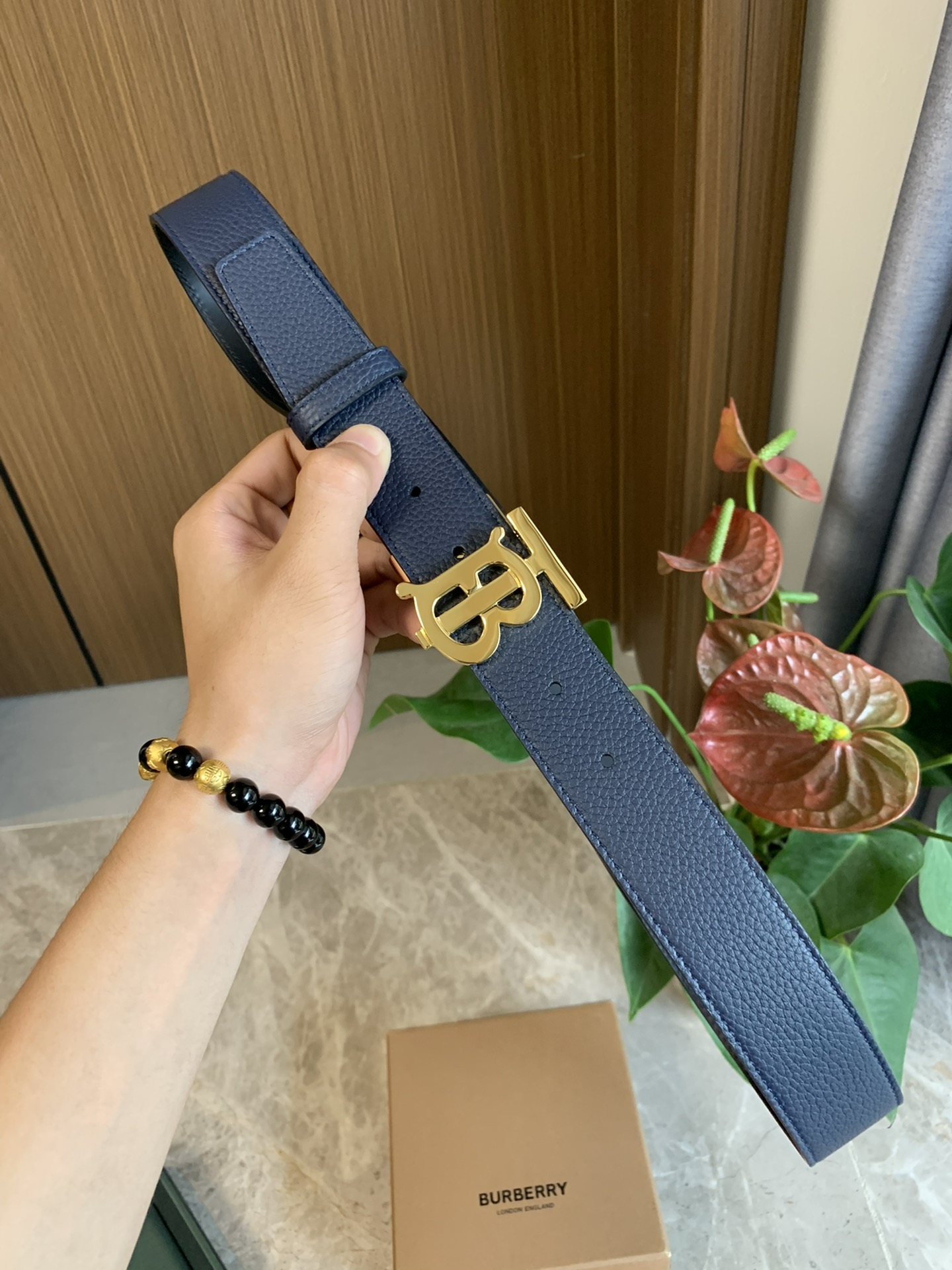 Burberry Basic Belt Cow Leather M