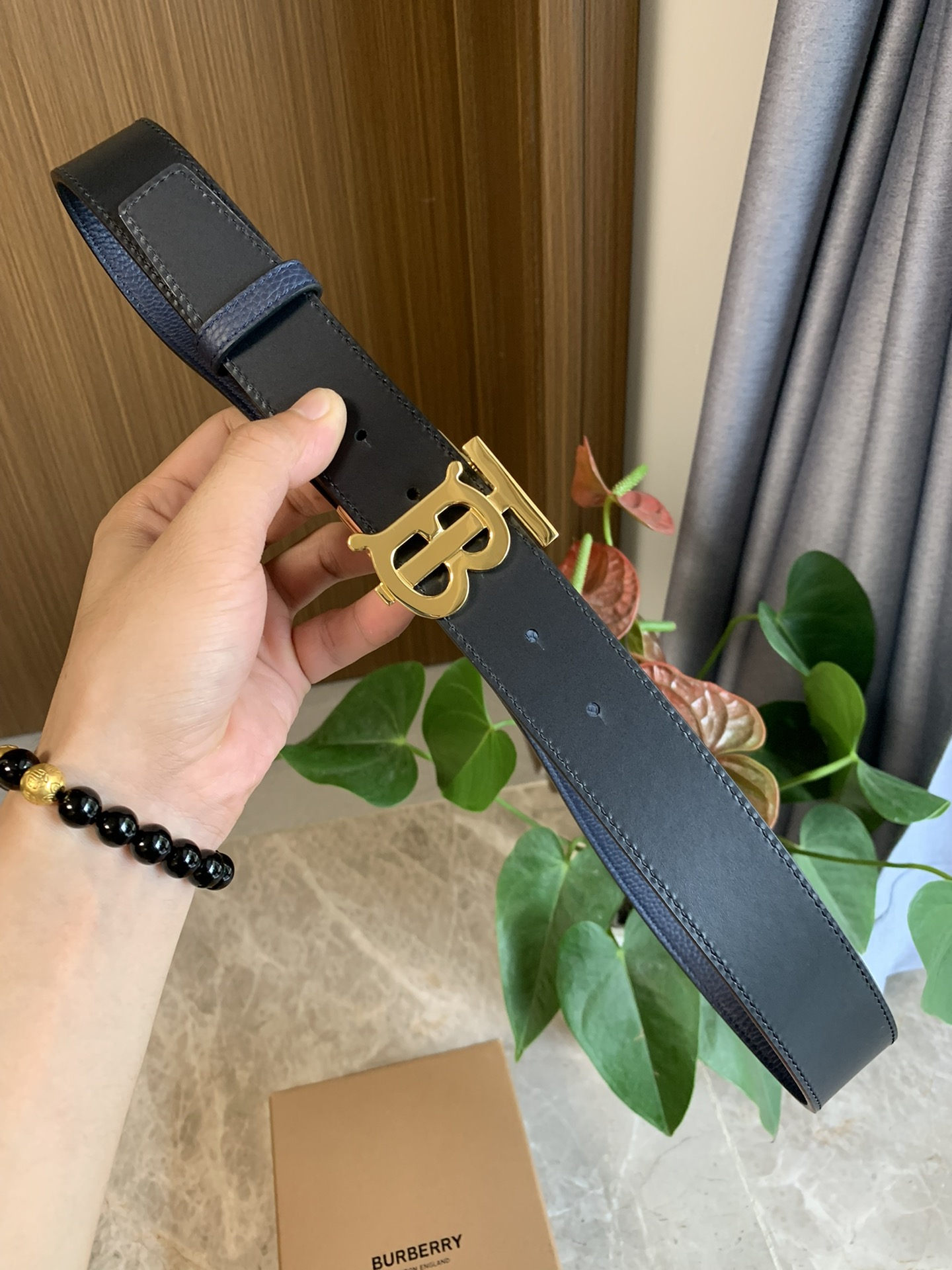 Burberry Basic Belt Cow Leather M