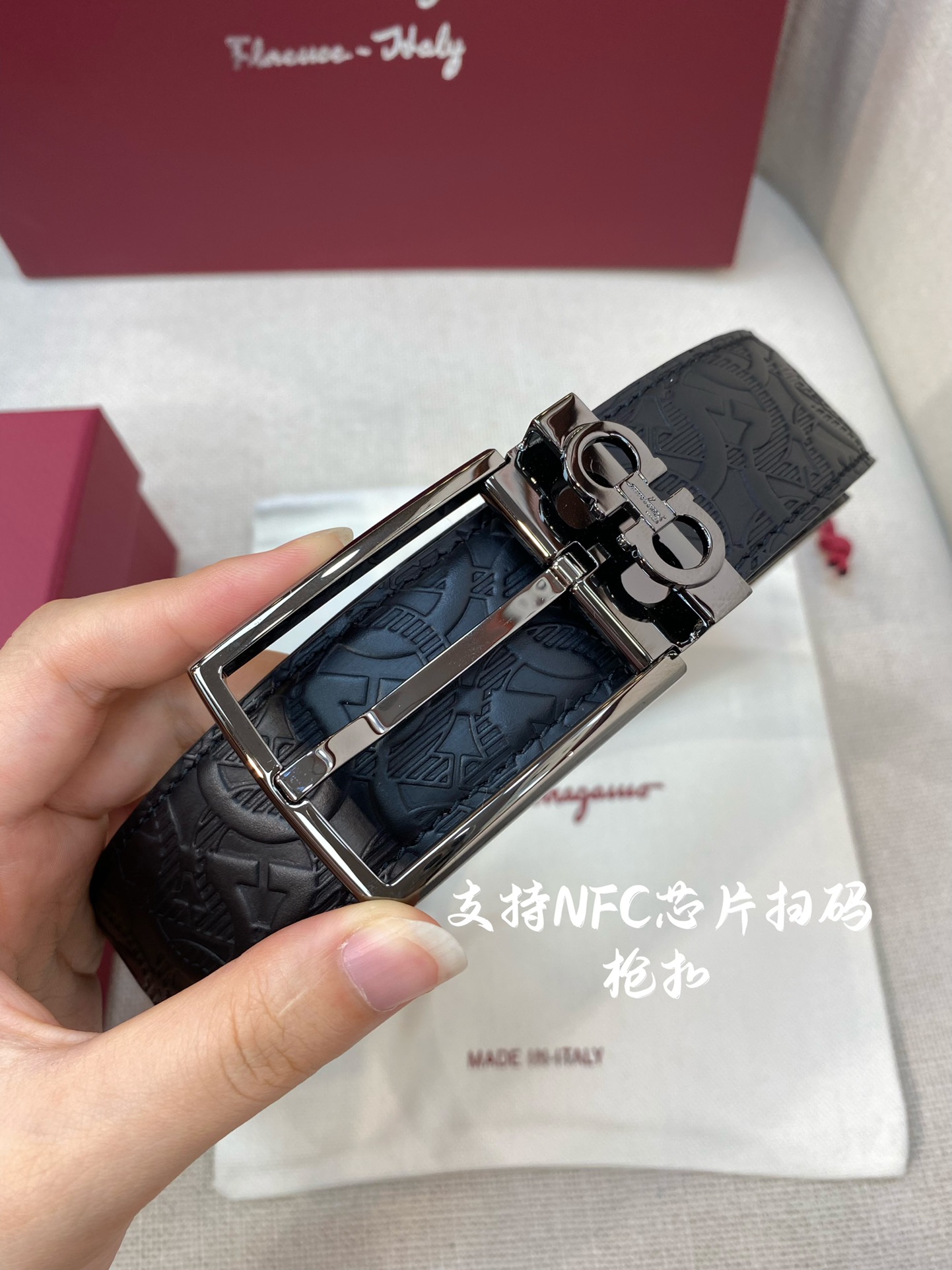 Salvatore Ferragamo Male Leather Belt Cow Leather M