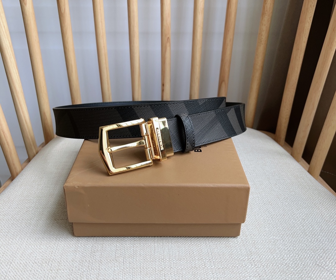 Burberry Basic Belt Cow Leather M