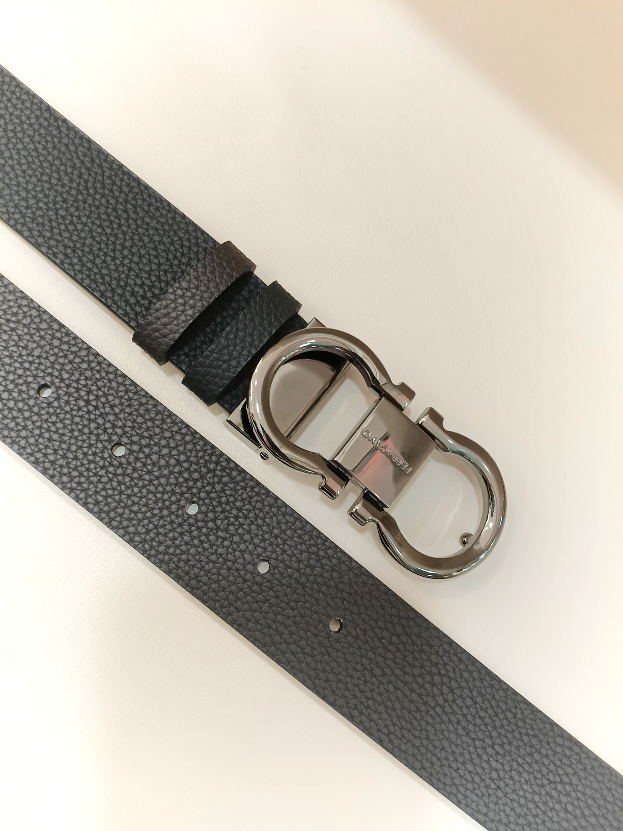 Salvatore Ferragamo Leather Belt M