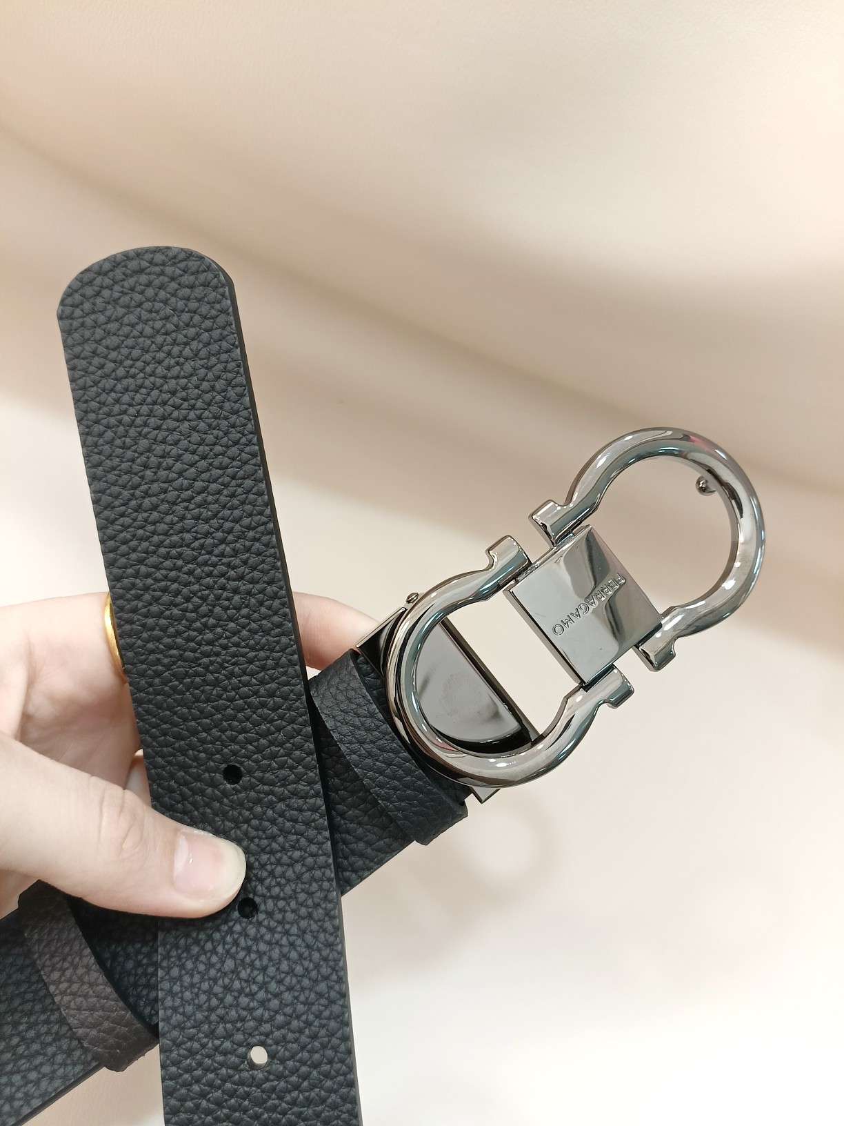 Salvatore Ferragamo Leather Belt M