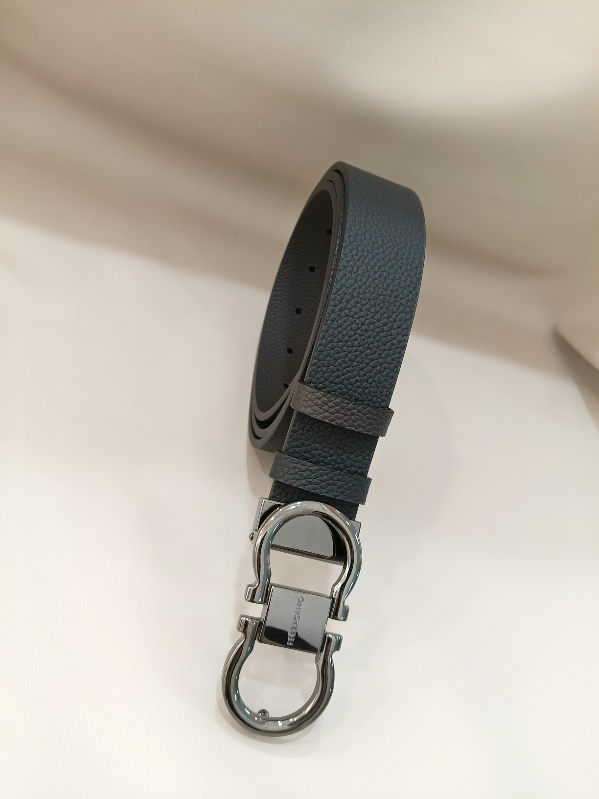 Salvatore Ferragamo Leather Belt M