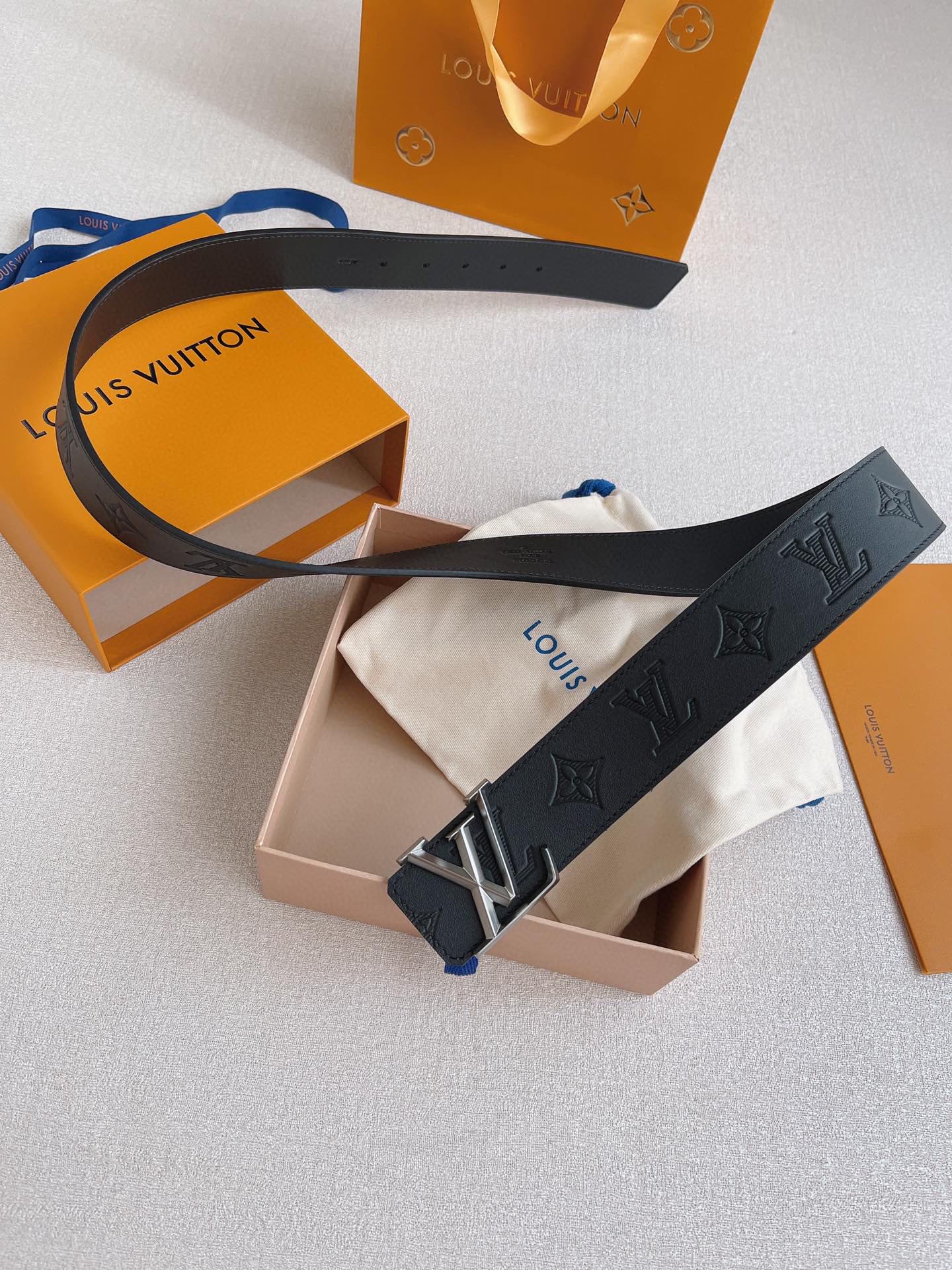 Louis Vuitton Basic Belt Cow Leather 40mm-m-l