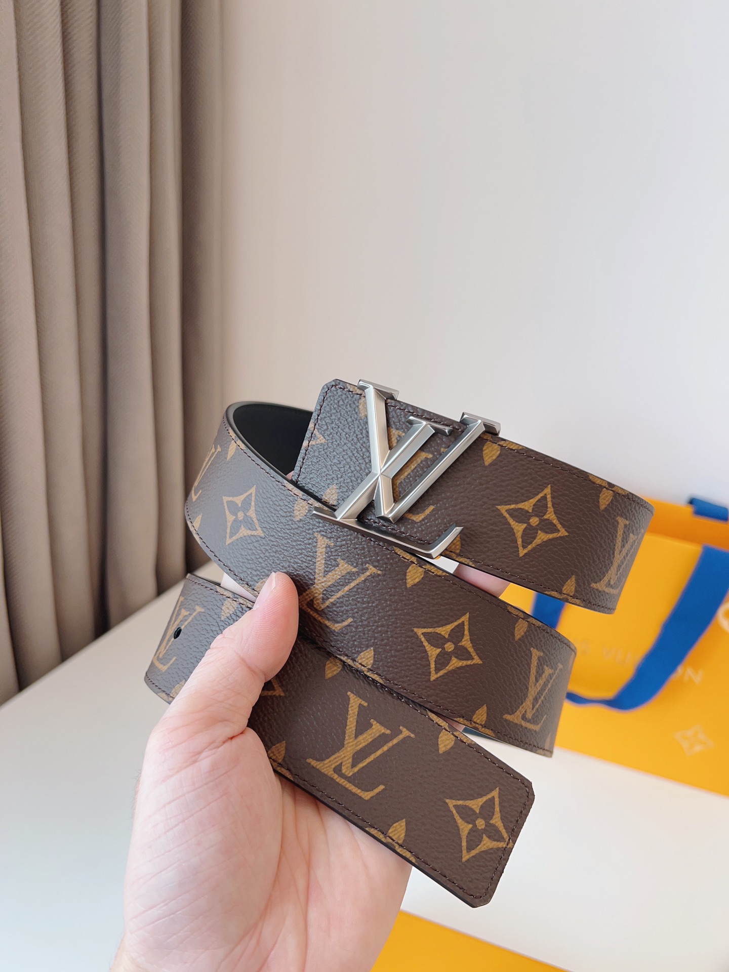 Louis Vuitton Basic Belt 40mm-l