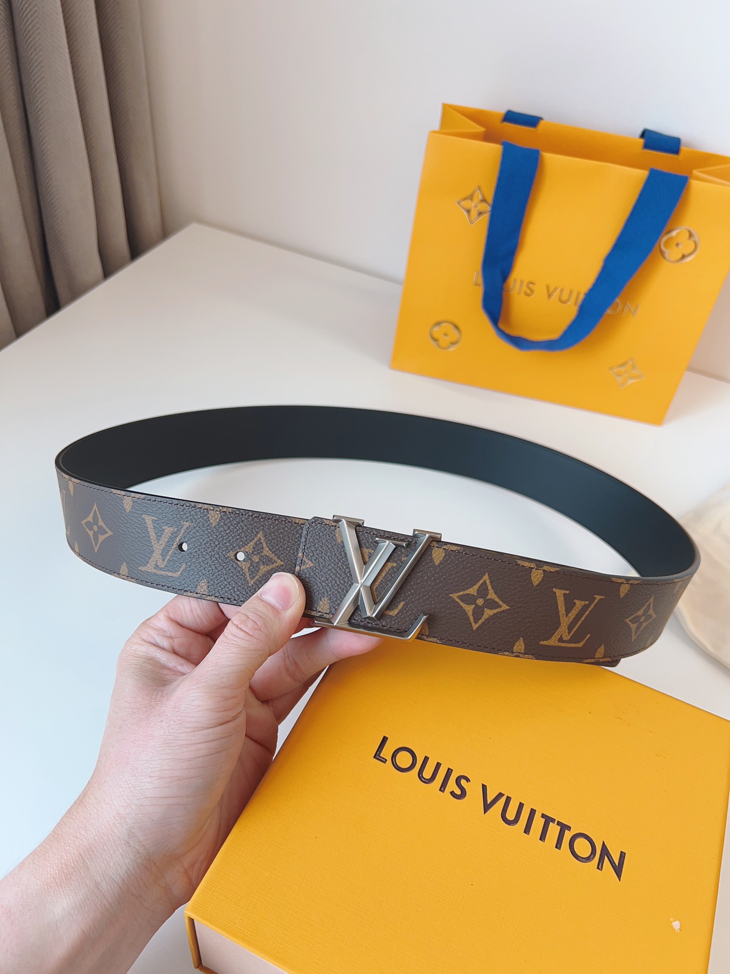 Louis Vuitton Basic Belt 40mm-l