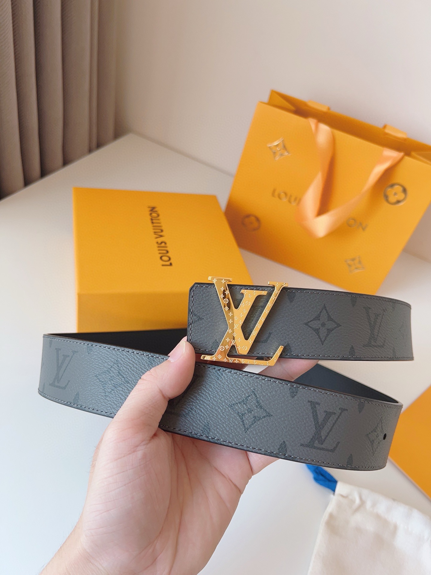 Louis Vuitton Basic Belt 40mm-l