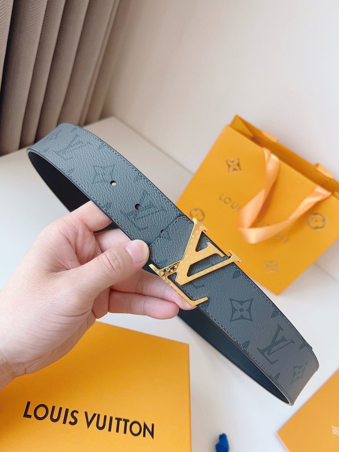 Louis Vuitton Basic Belt 40mm-l