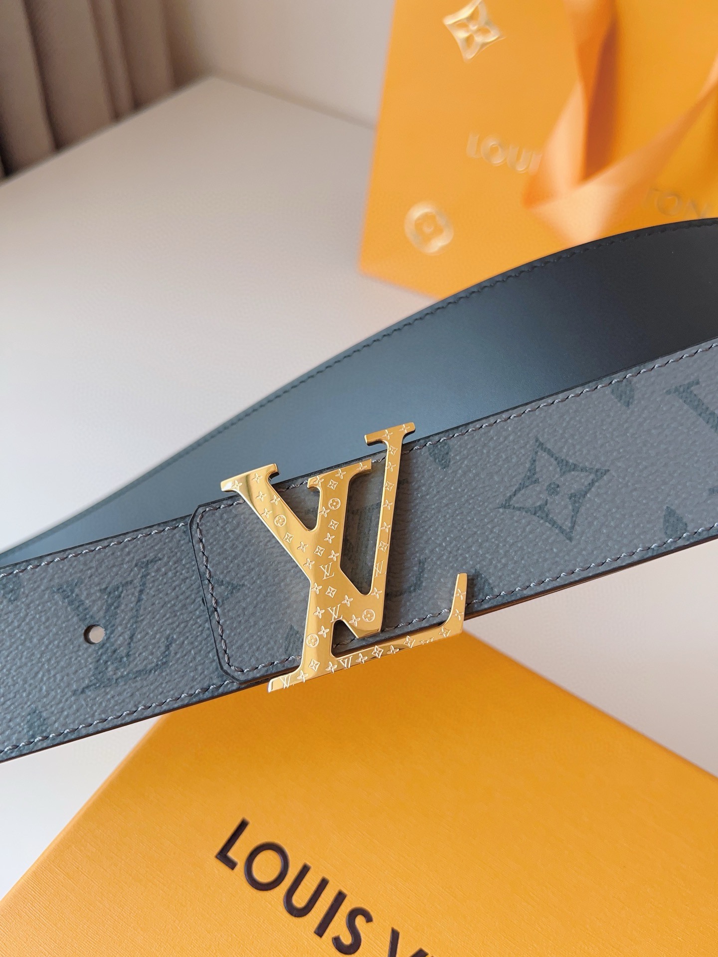 Louis Vuitton Basic Belt 40mm-l
