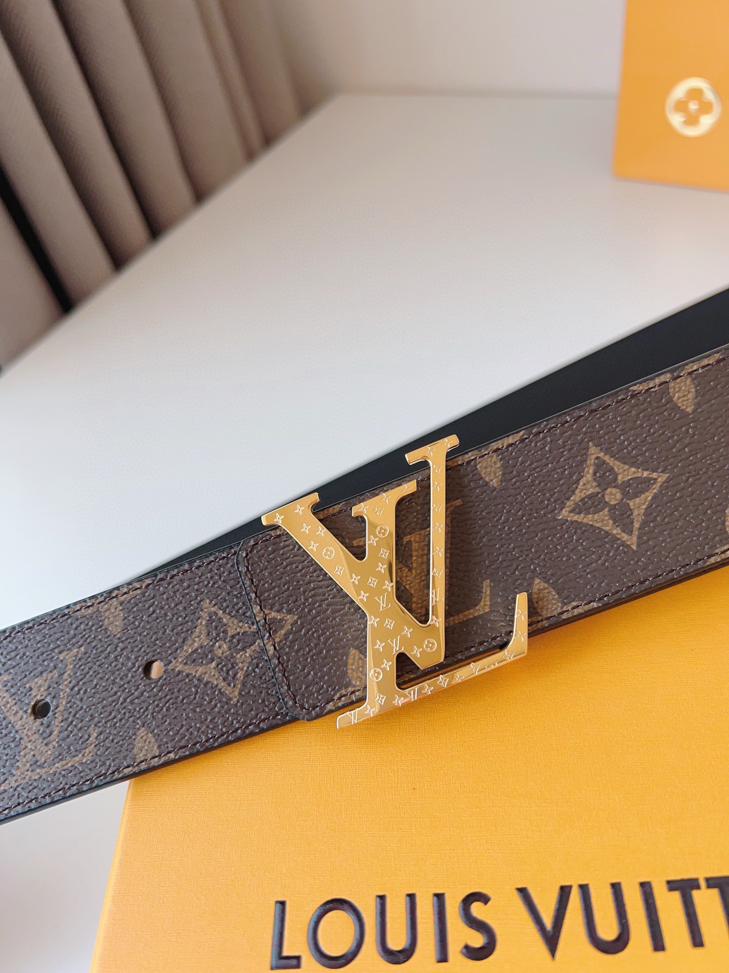 Louis Vuitton Basic Belt 40mm-l