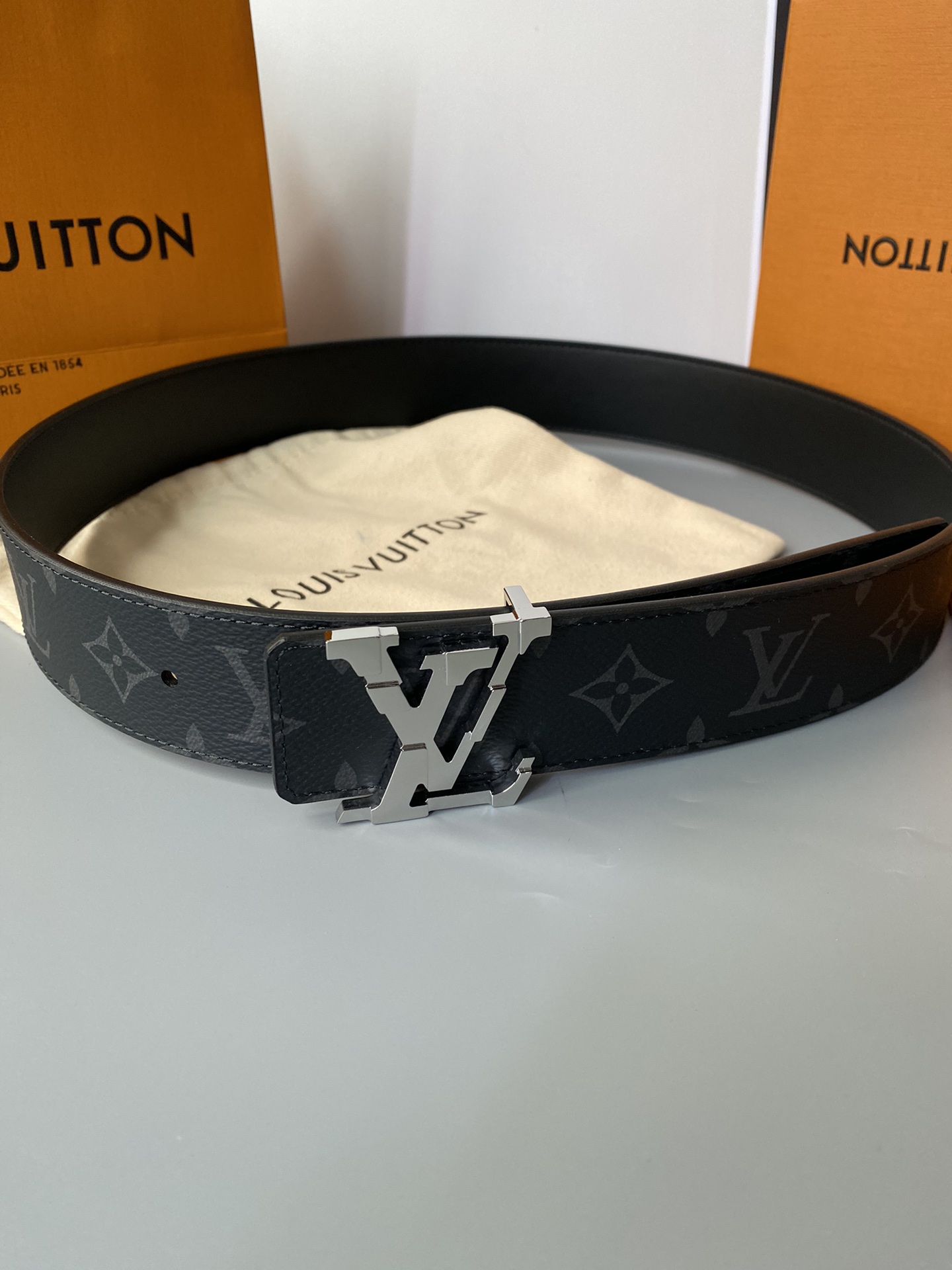 Louis Vuitton Basic Belt 40mm-l