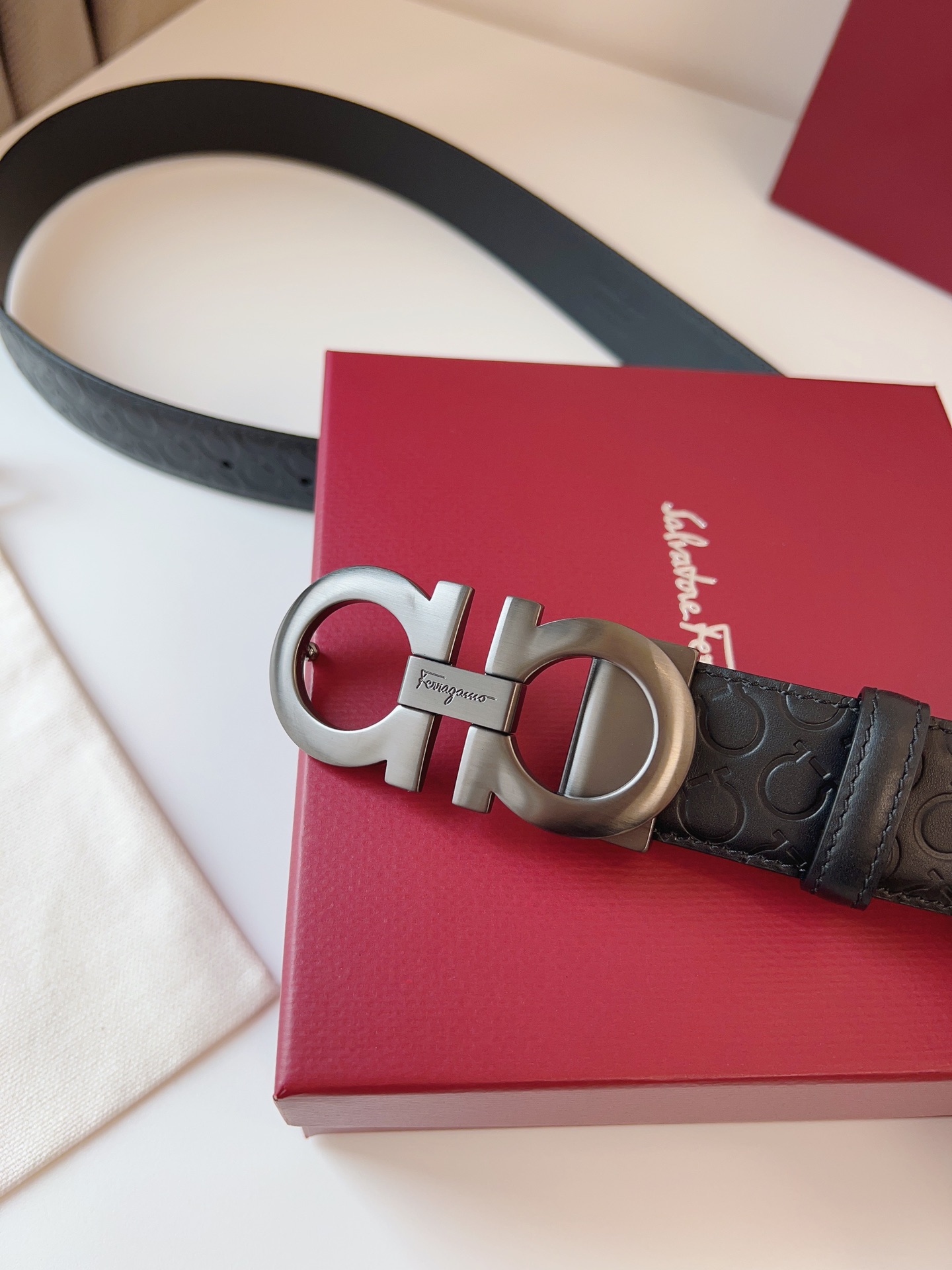 Salvatore Ferragamo Basic Belt Cow Leather M