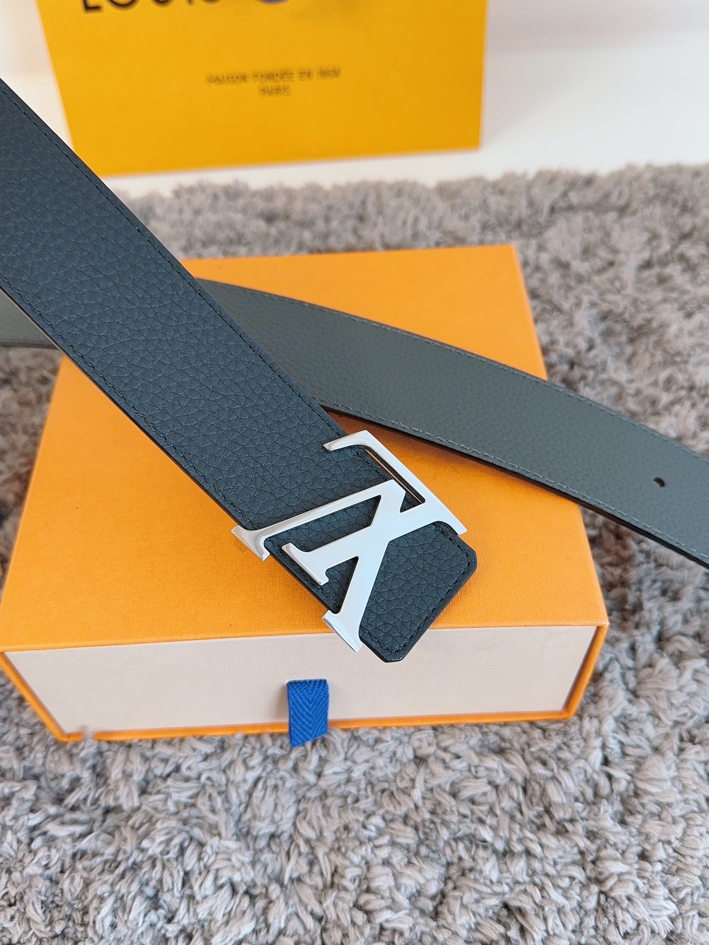 Louis Vuitton Male Basic Belt Black M-l