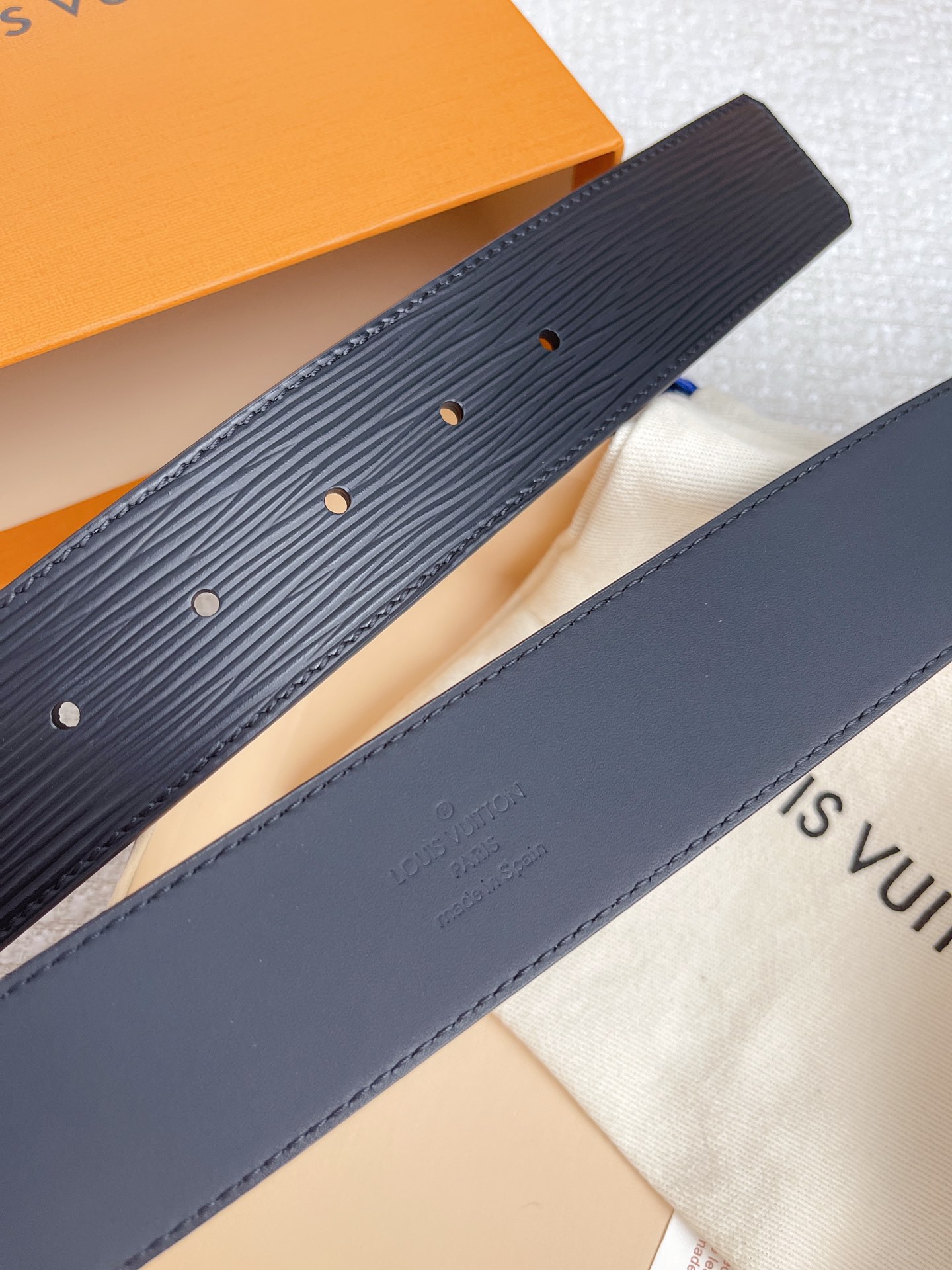 Louis Vuitton Male Basic Belt Cow Leather S-l