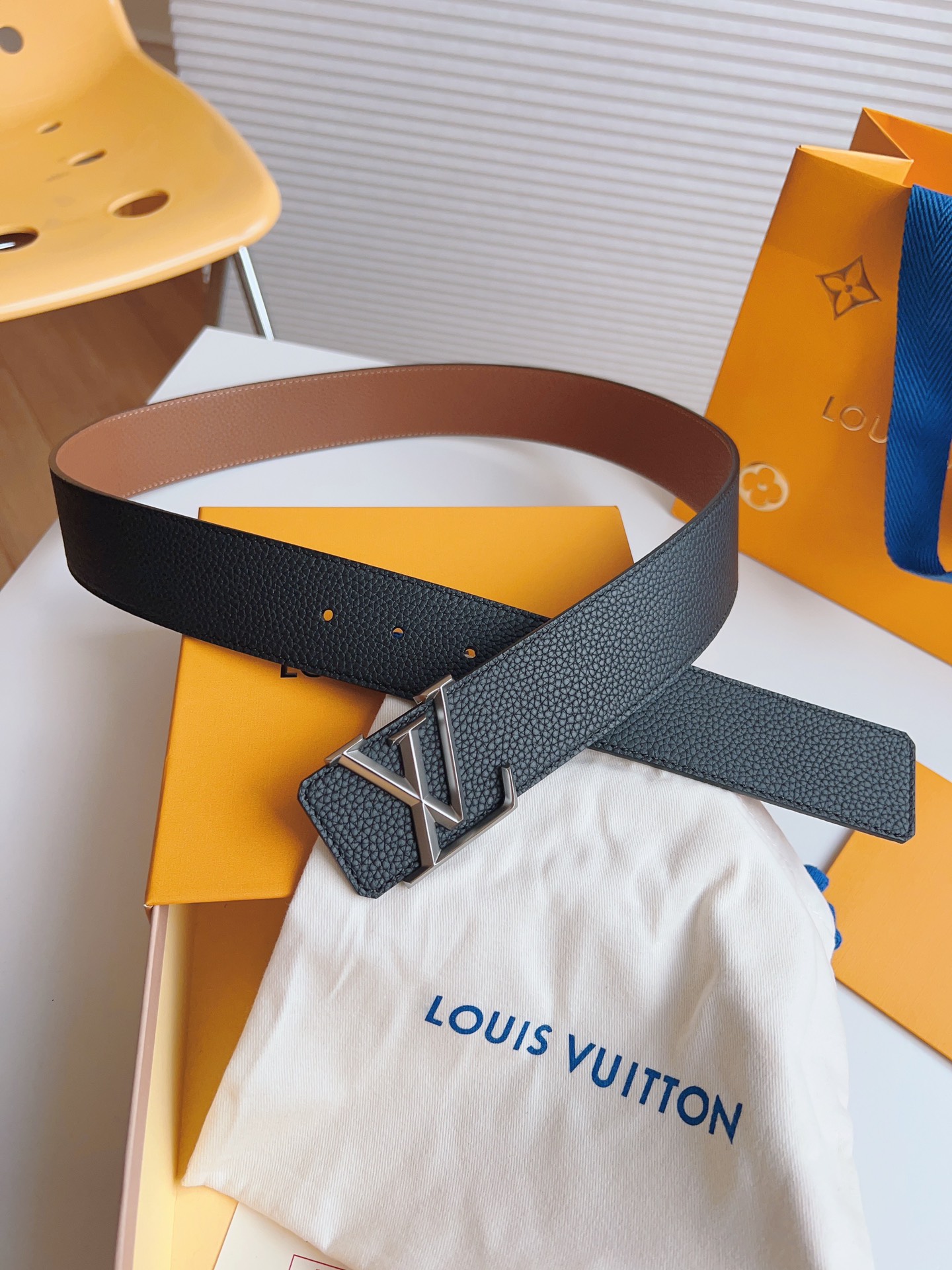 Louis Vuitton Leather Belt M-l
