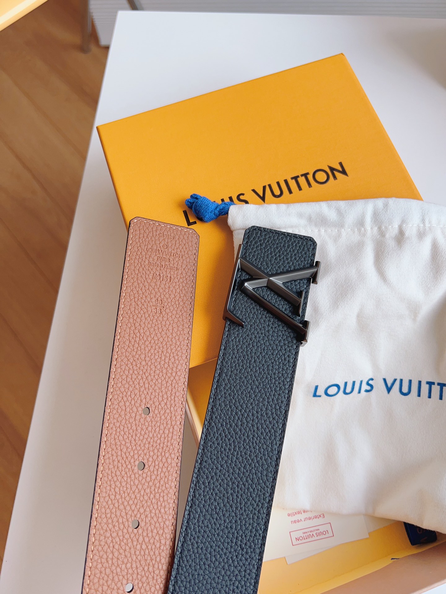 Louis Vuitton Leather Belt M-l