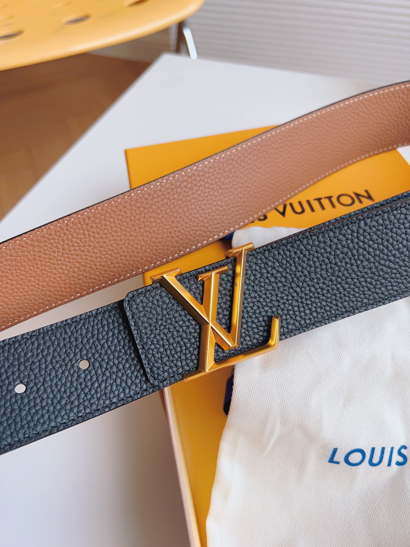 Louis Vuitton Leather Belt M-l
