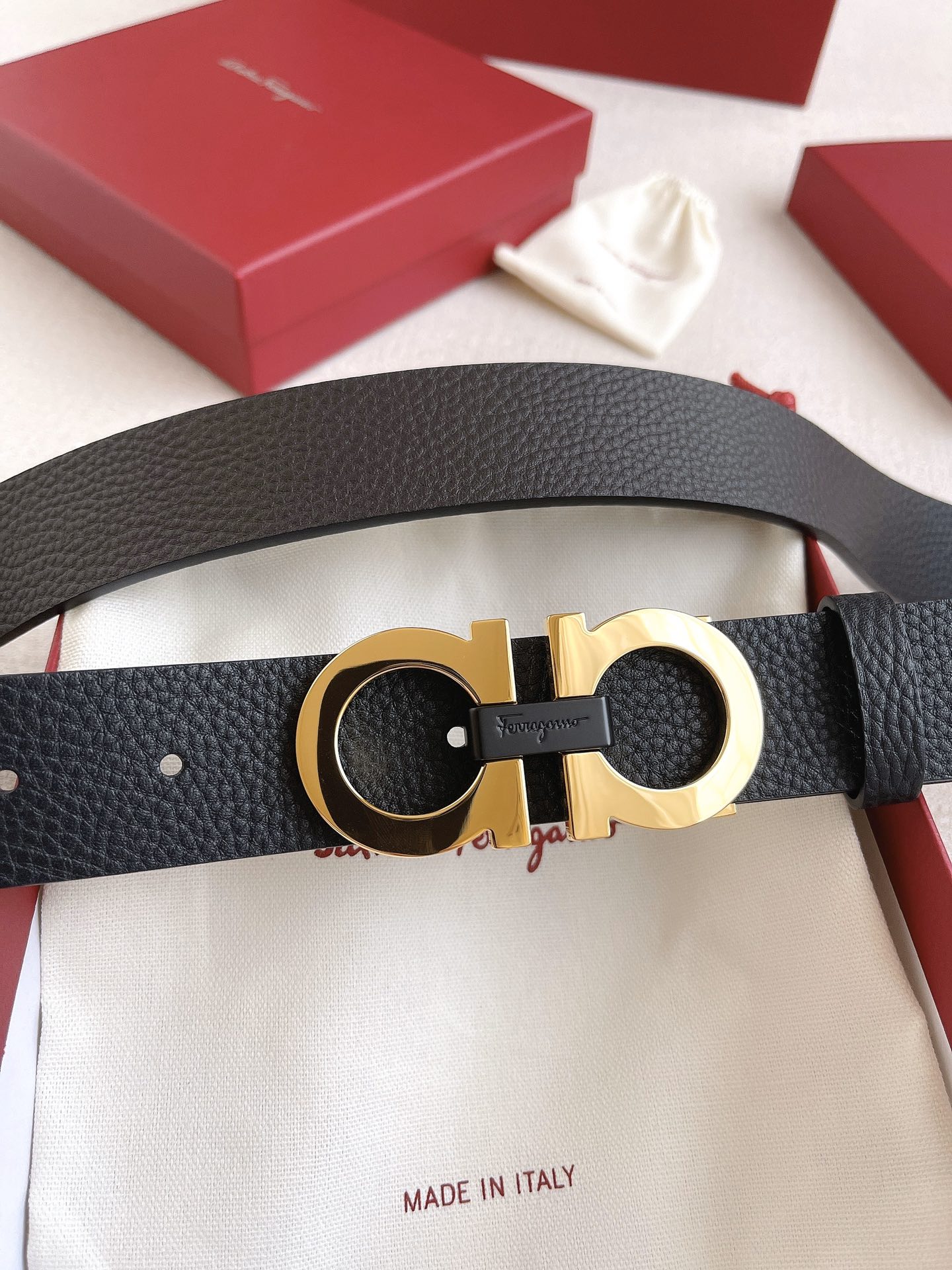 Salvatore Ferragamo Leather Belt Cow Leather Adjustable 35mm