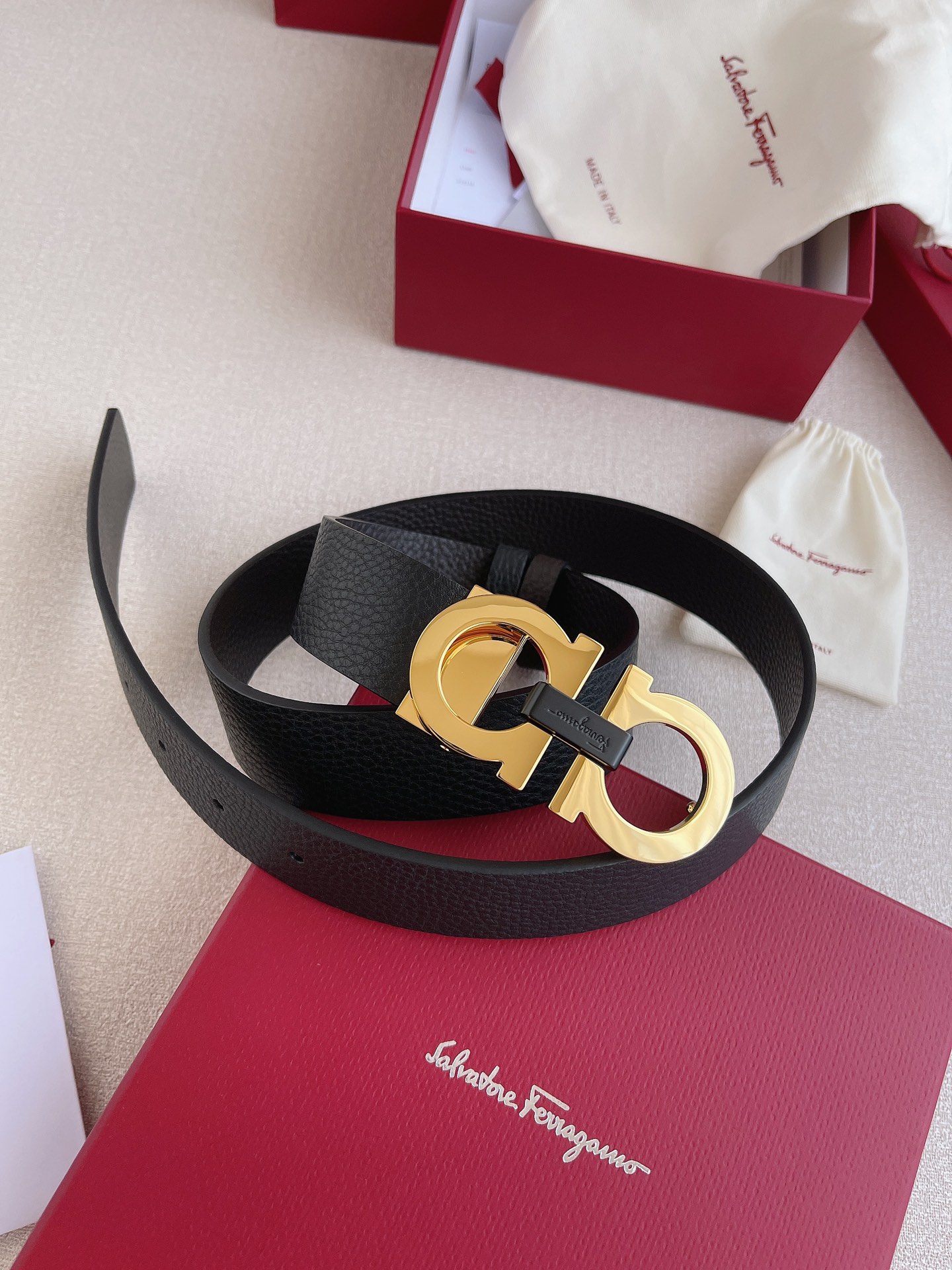 Salvatore Ferragamo Leather Belt Cow Leather Adjustable 35mm