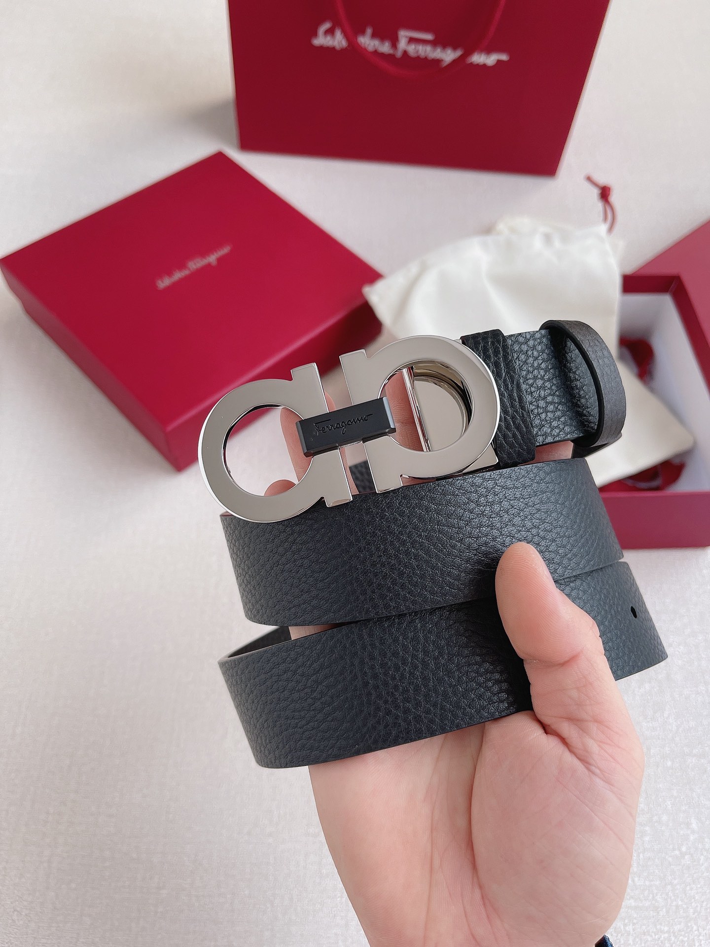 Salvatore Ferragamo Leather Belt Cow Leather Adjustable 35mm