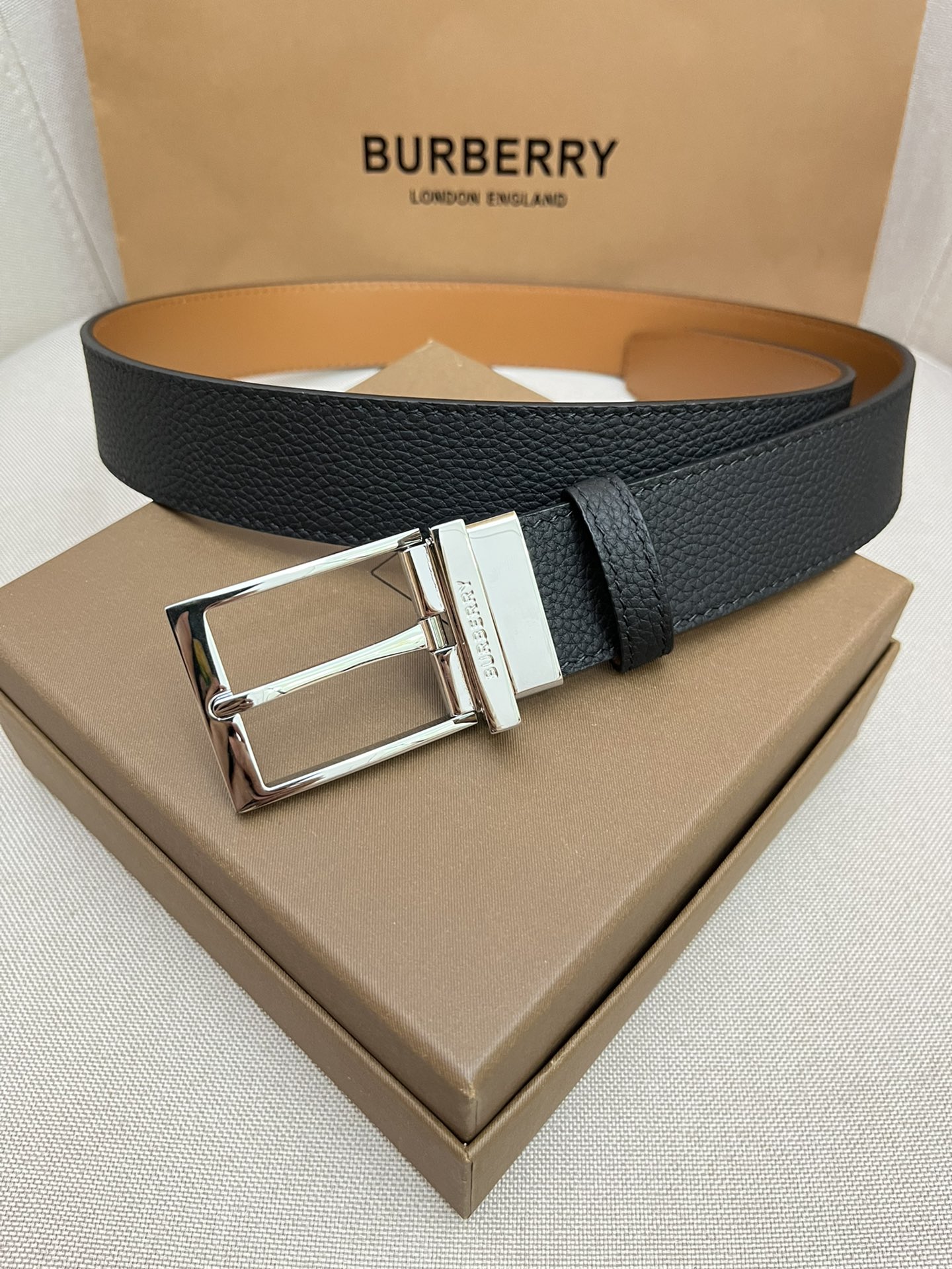 Burberry Male Leather Belt Top Grain Leather M