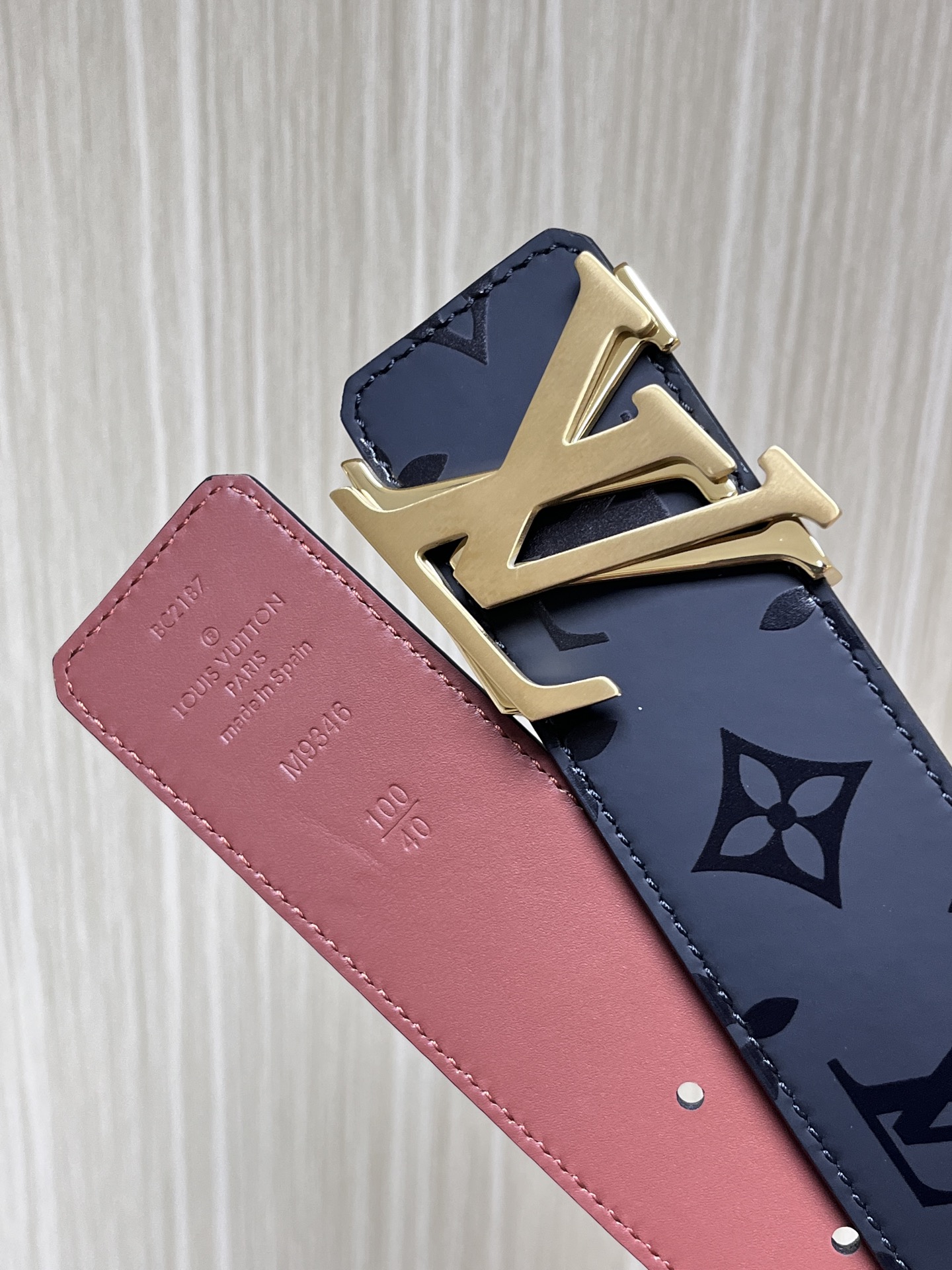 Louis Vuitton Male Leather Belt Black 40mm-l