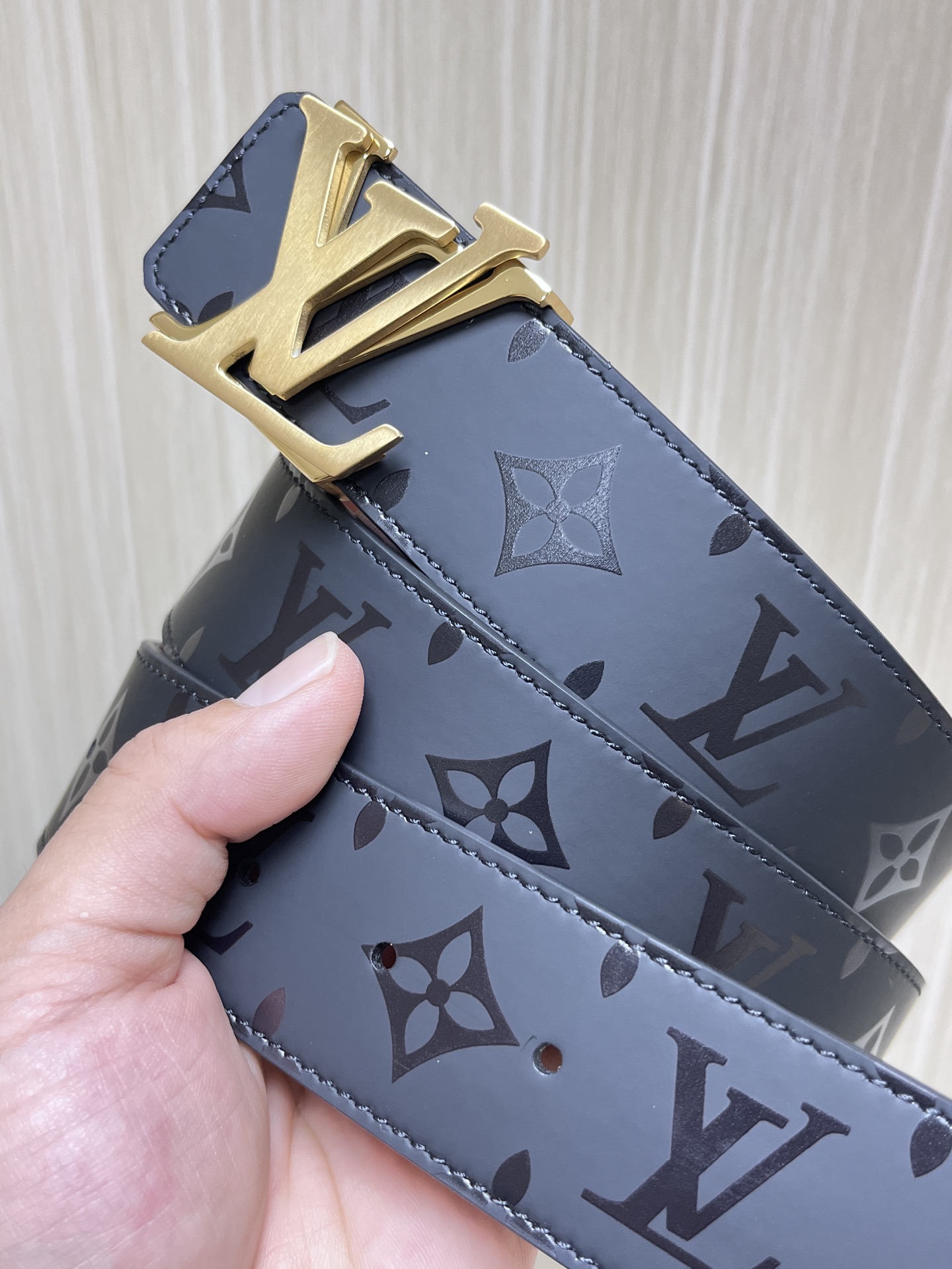 Louis Vuitton Male Leather Belt Black 40mm-l