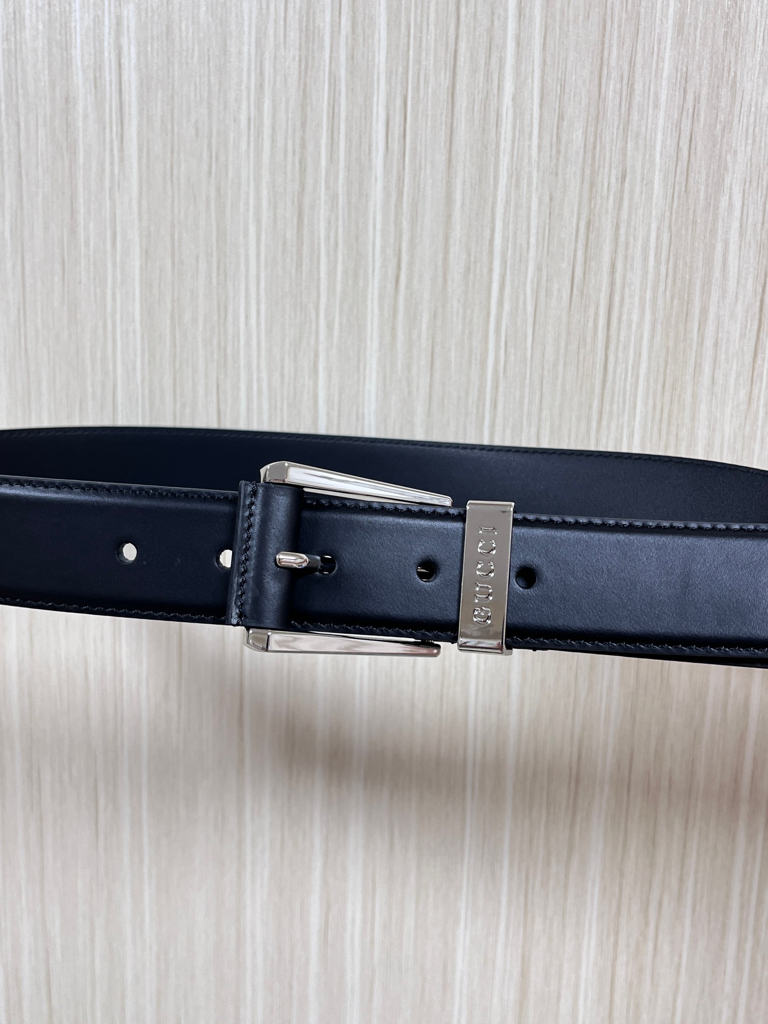 Gucci Male Pin Buckle Belt Cow Leather Wide Width