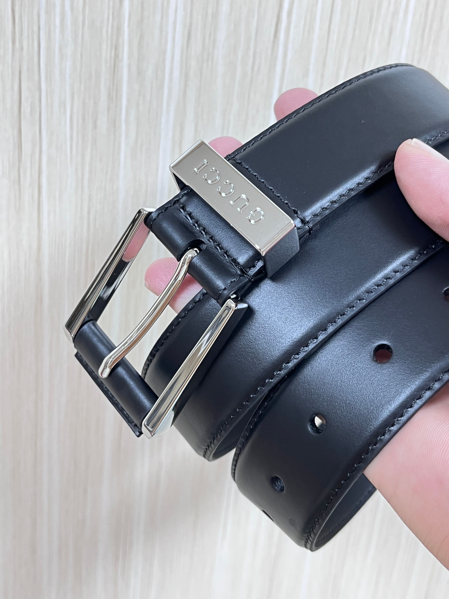 Gucci Male Pin Buckle Belt Cow Leather Wide Width