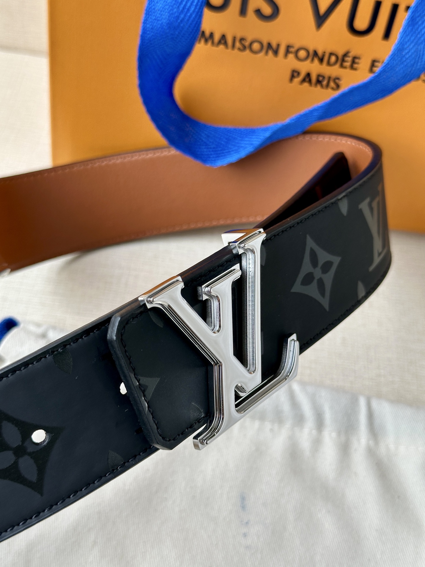 Louis Vuitton Leather Belt S-m-l